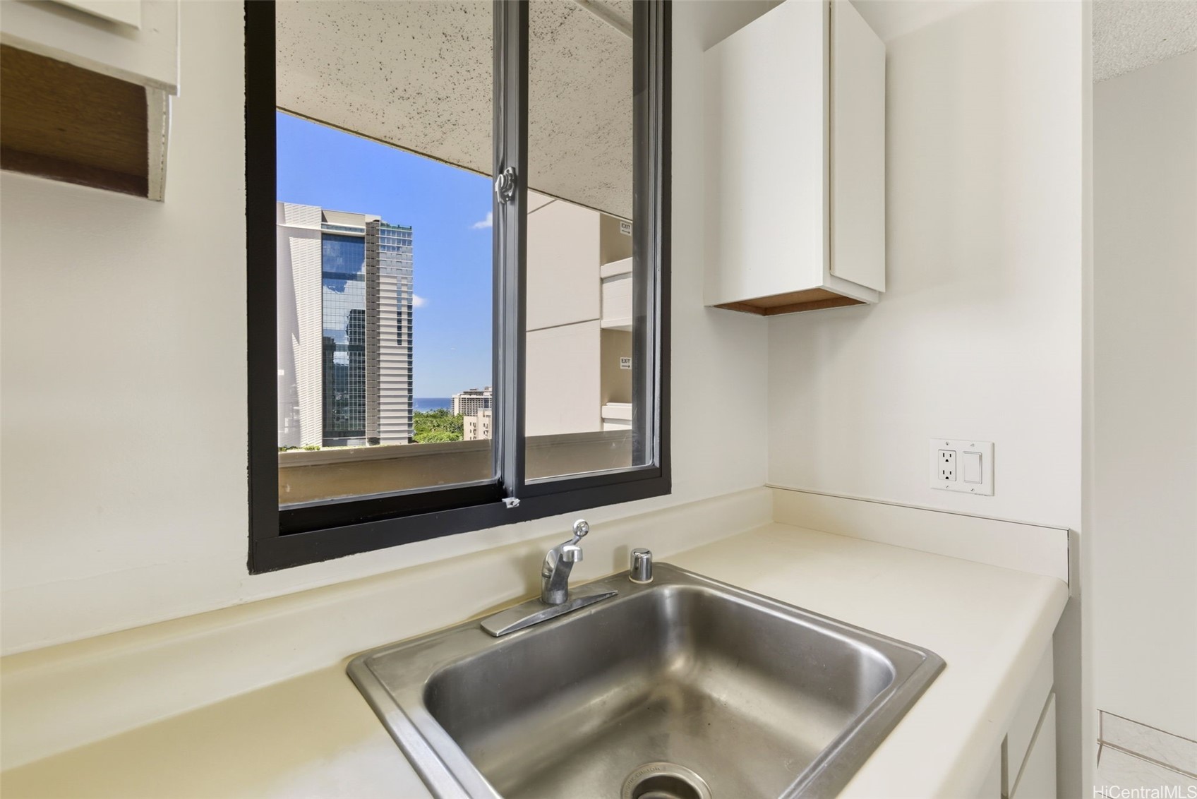 2121 Ala Wai Boulevard 1802