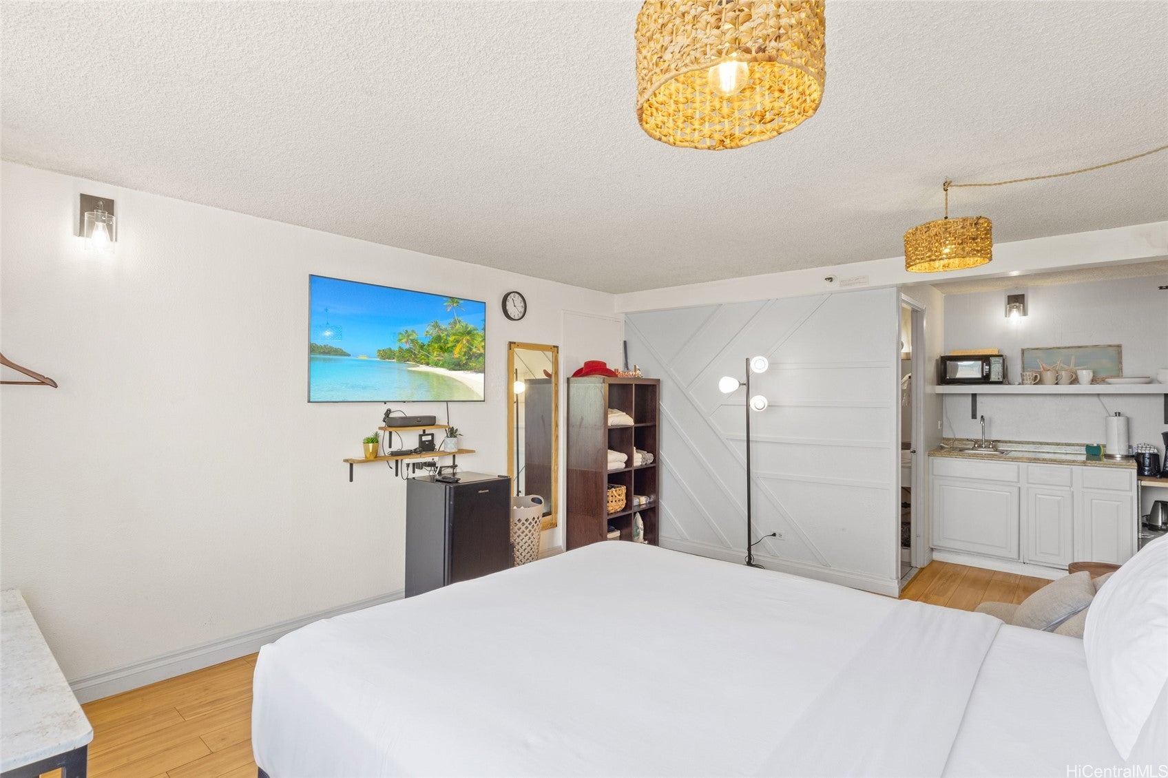 444 Niu Street 1901