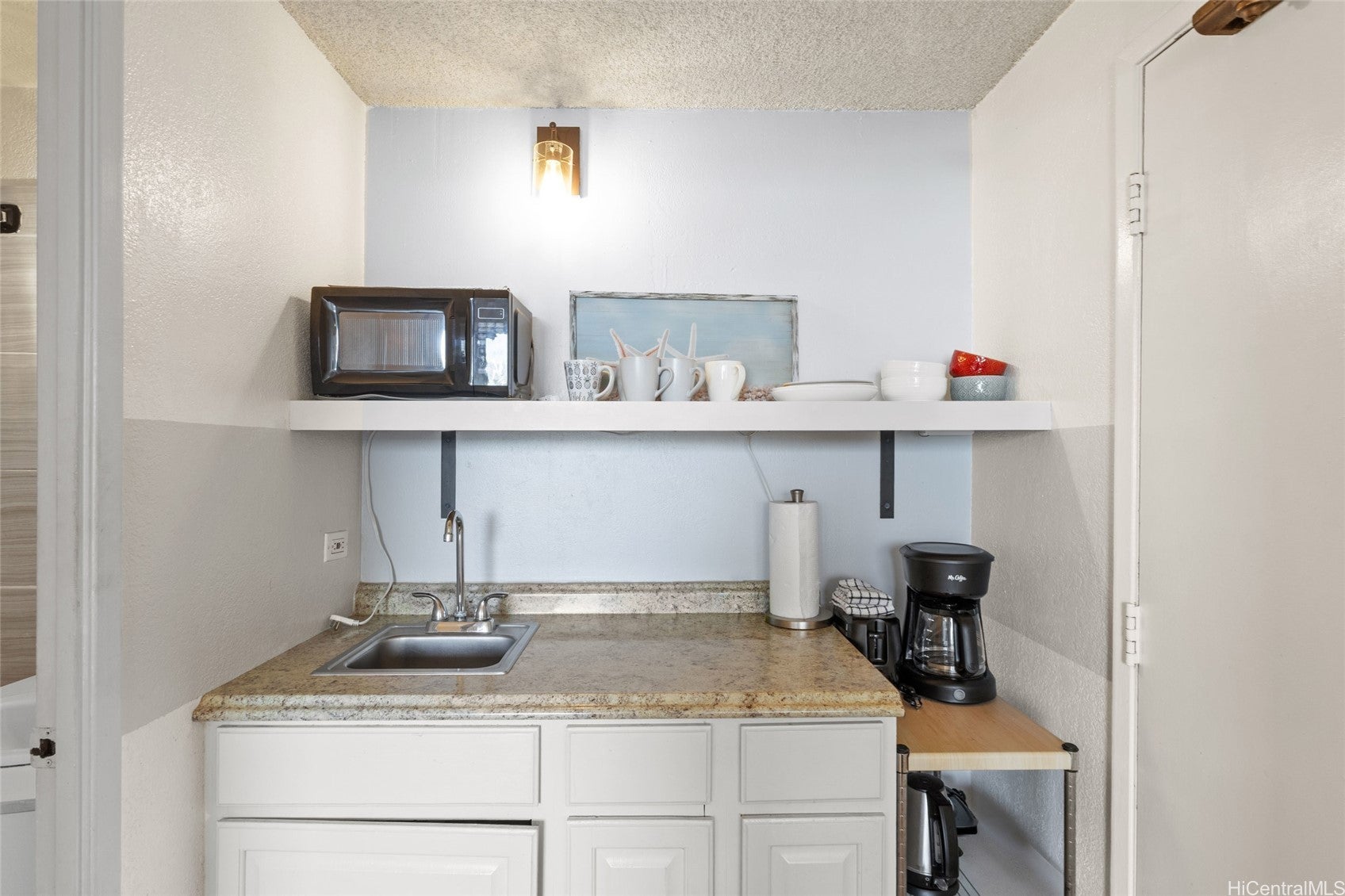 444 Niu Street 1901