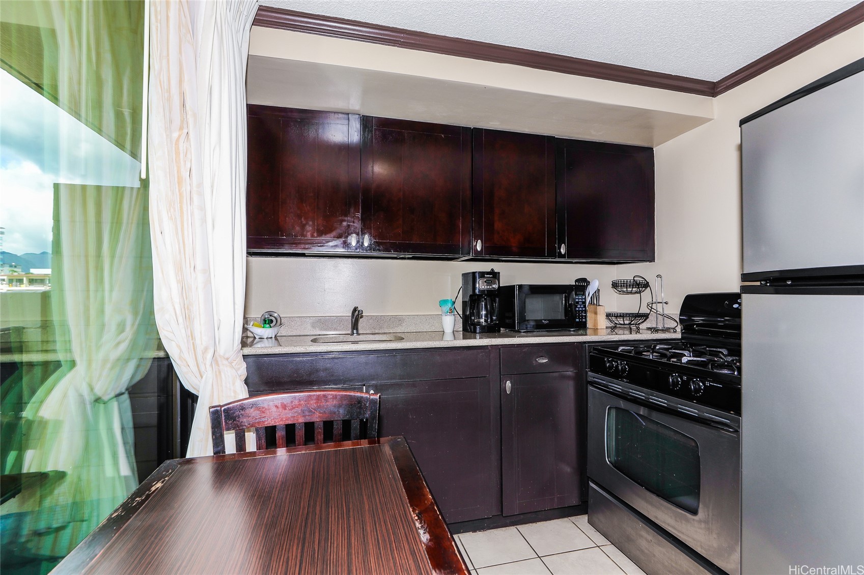 2425 Kuhio Avenue 510