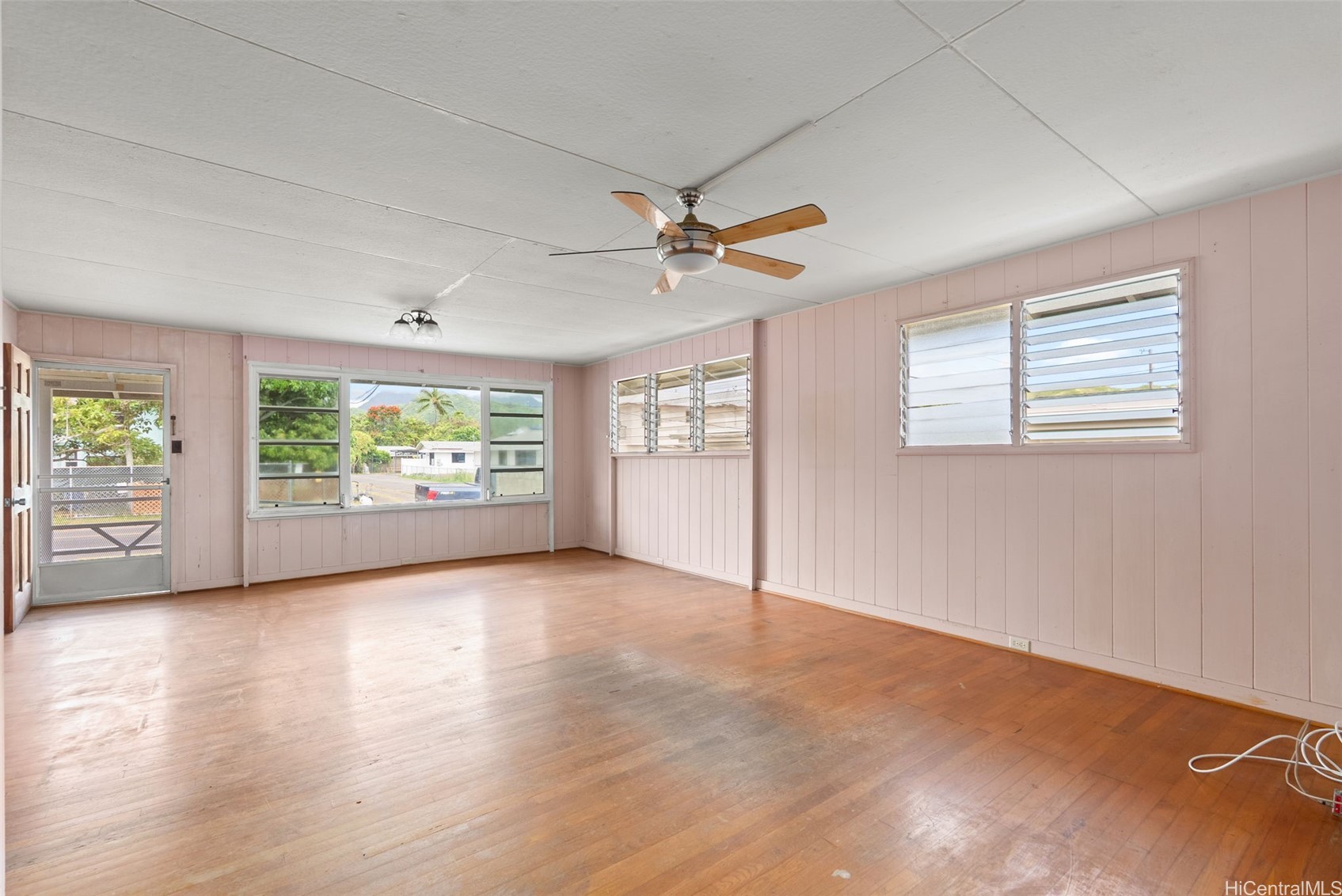 664 Kihapai Street