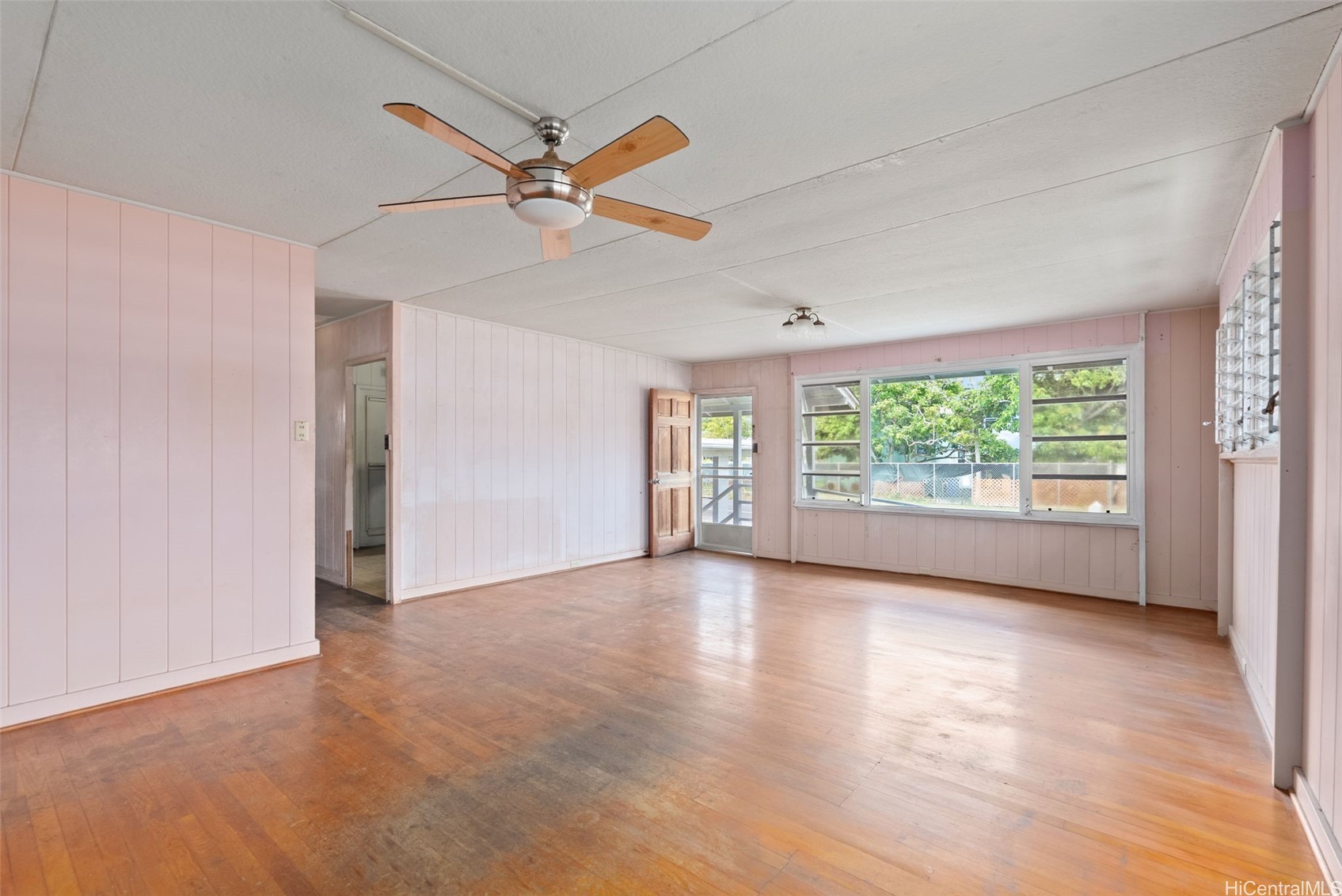 664 Kihapai Street