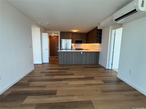 1500 Rycroft Street 4301R Honolulu HI 96814