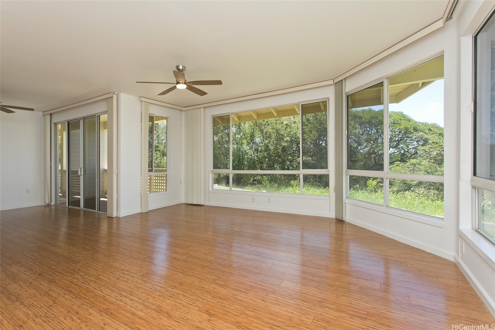 1329 Moanalualani Way 12H