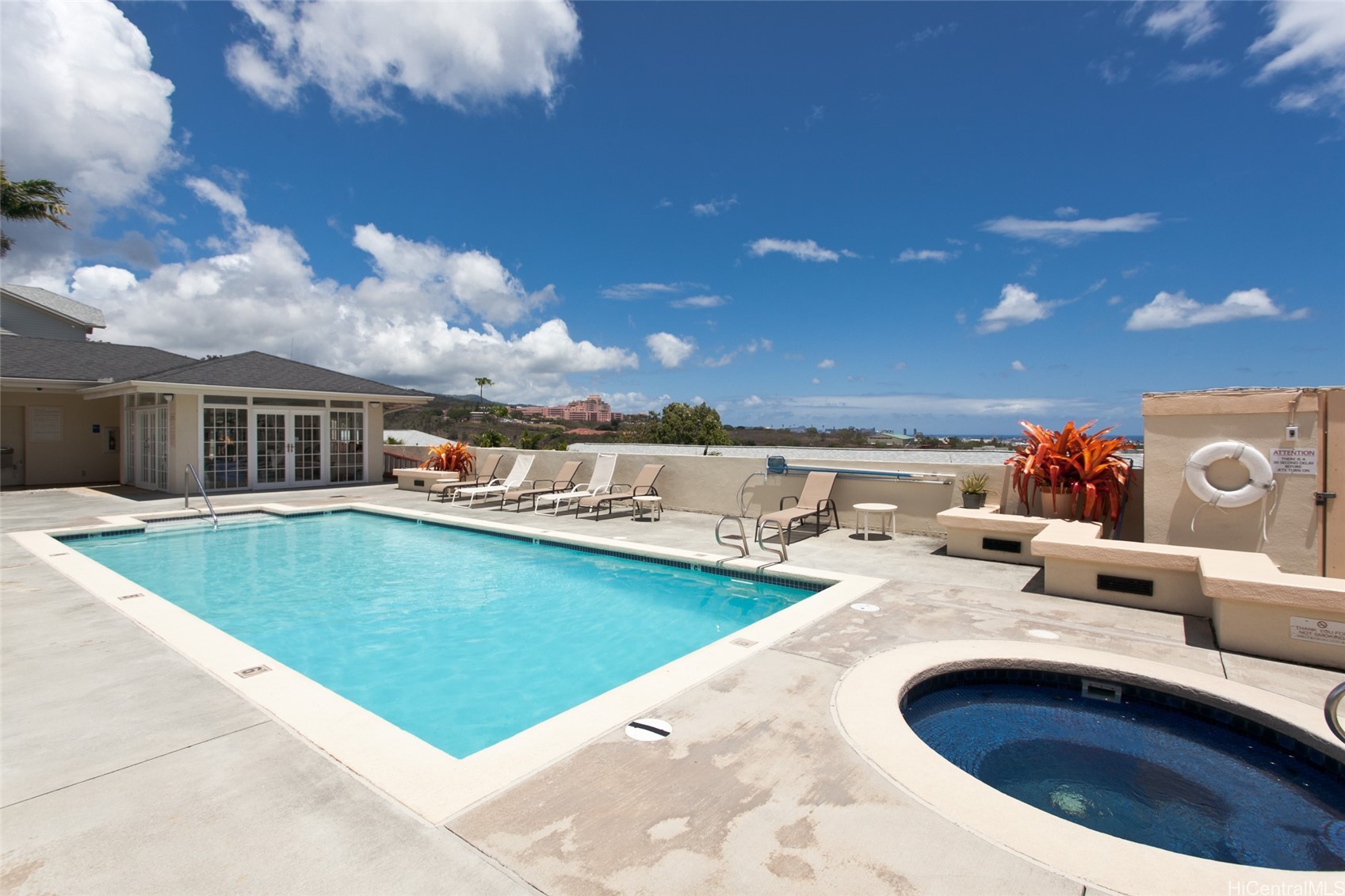 Moanalua Village Townhouse