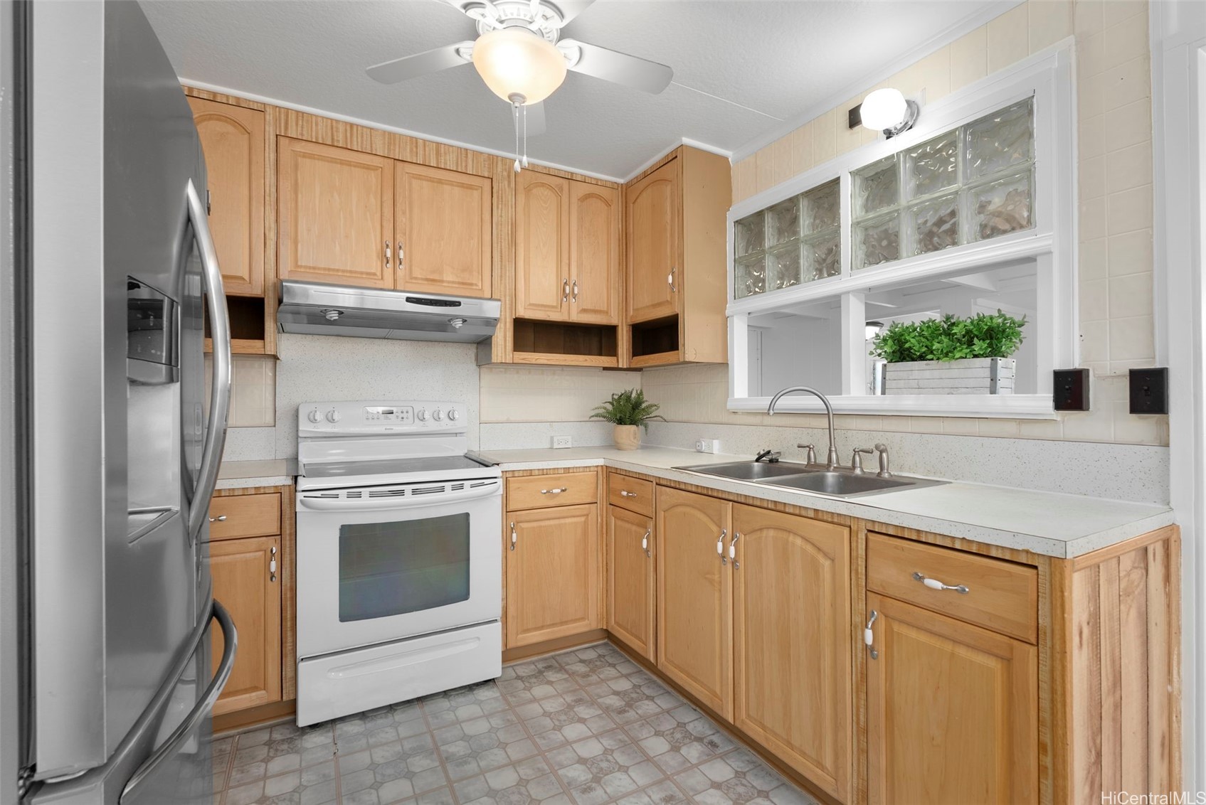 1624 Ala Makani Place