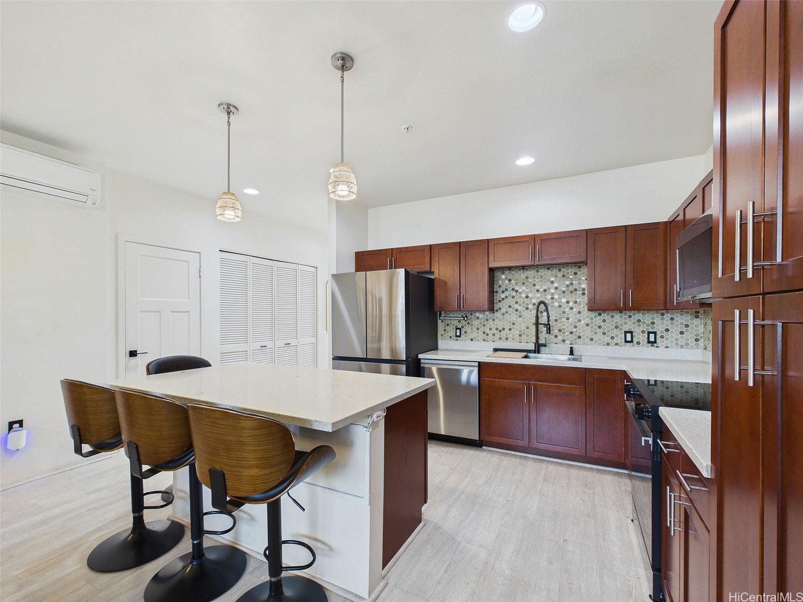 801 Kakala Street 104