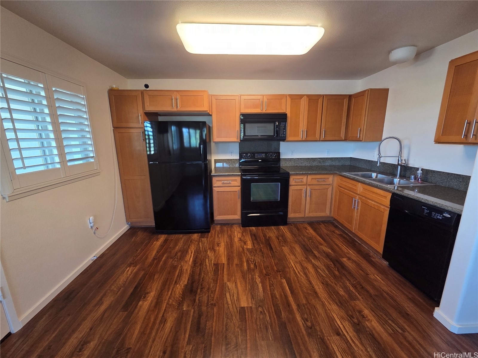 91-1033180 Kamaaha Avenue 1808