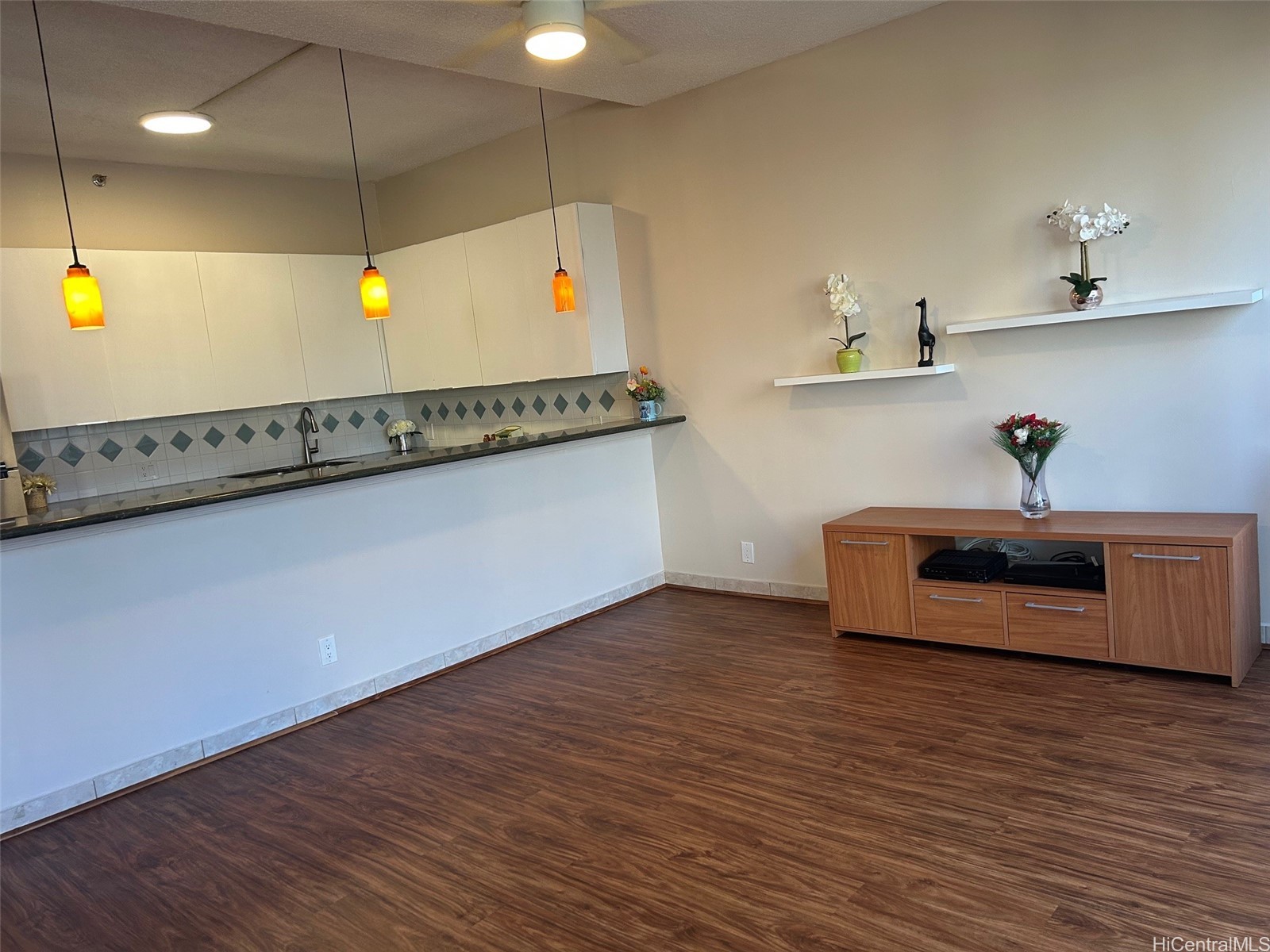 1088 Bishop Street 1124