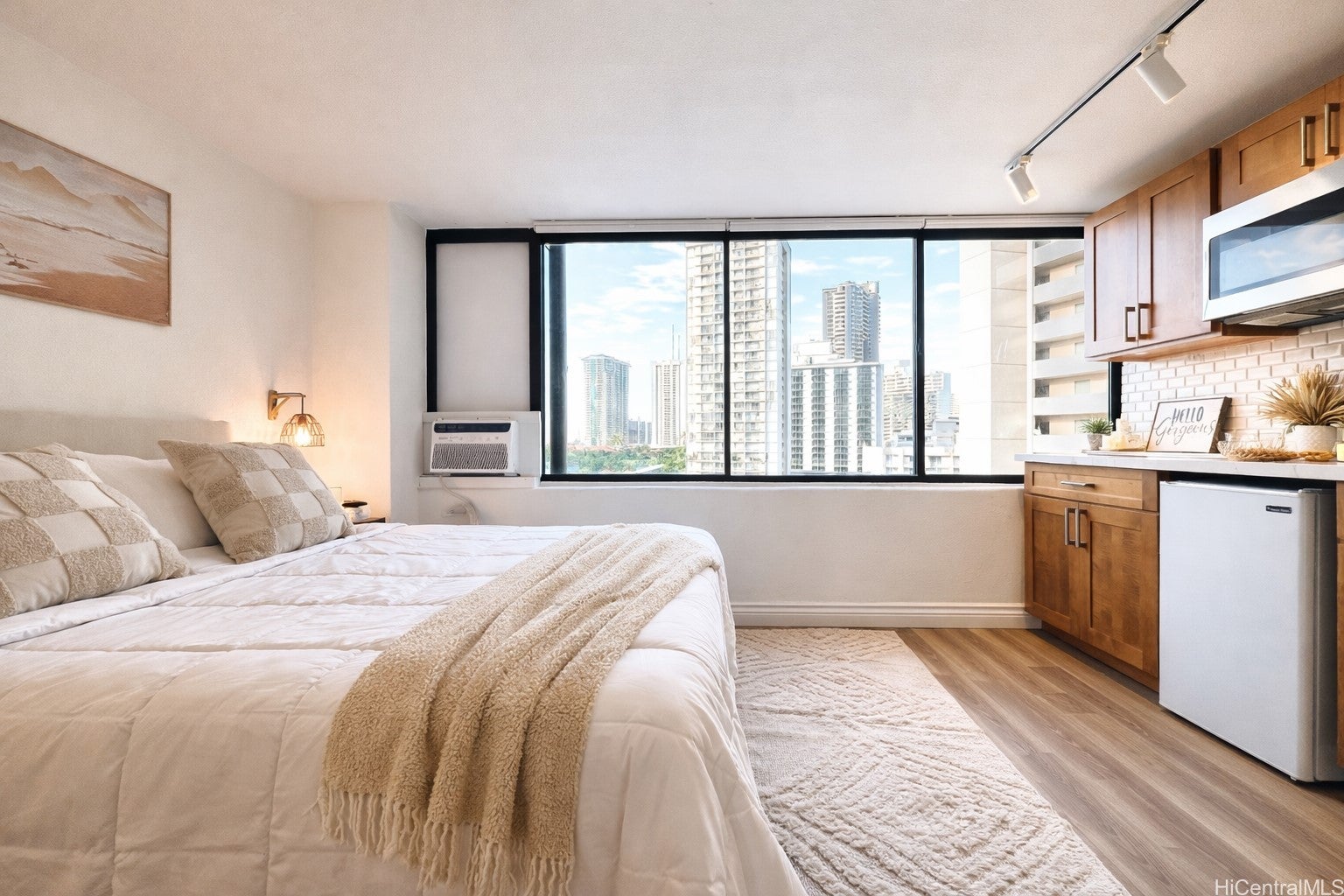 444 Niu Street 904