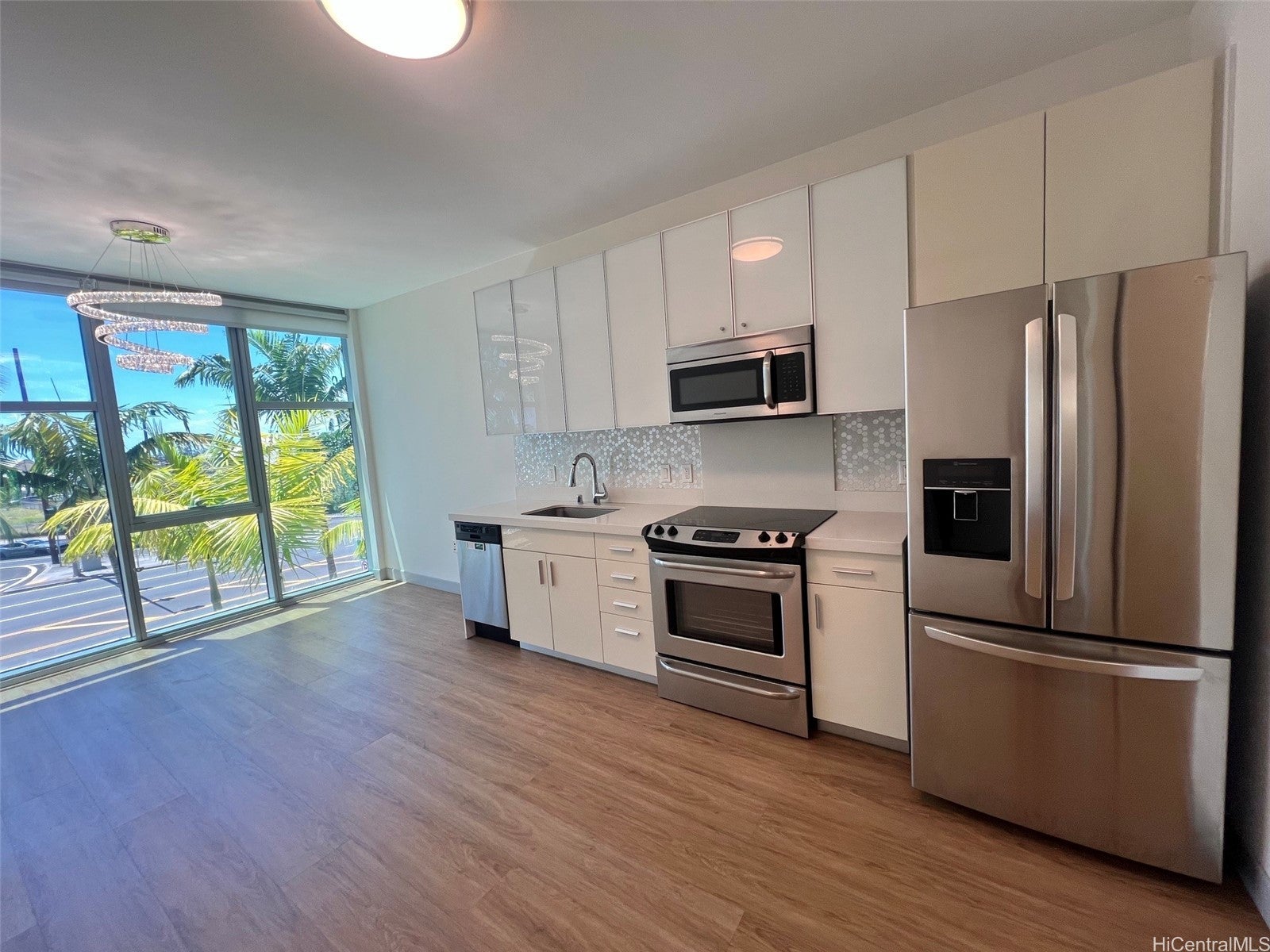 610 Ala Moana Boulevard M206