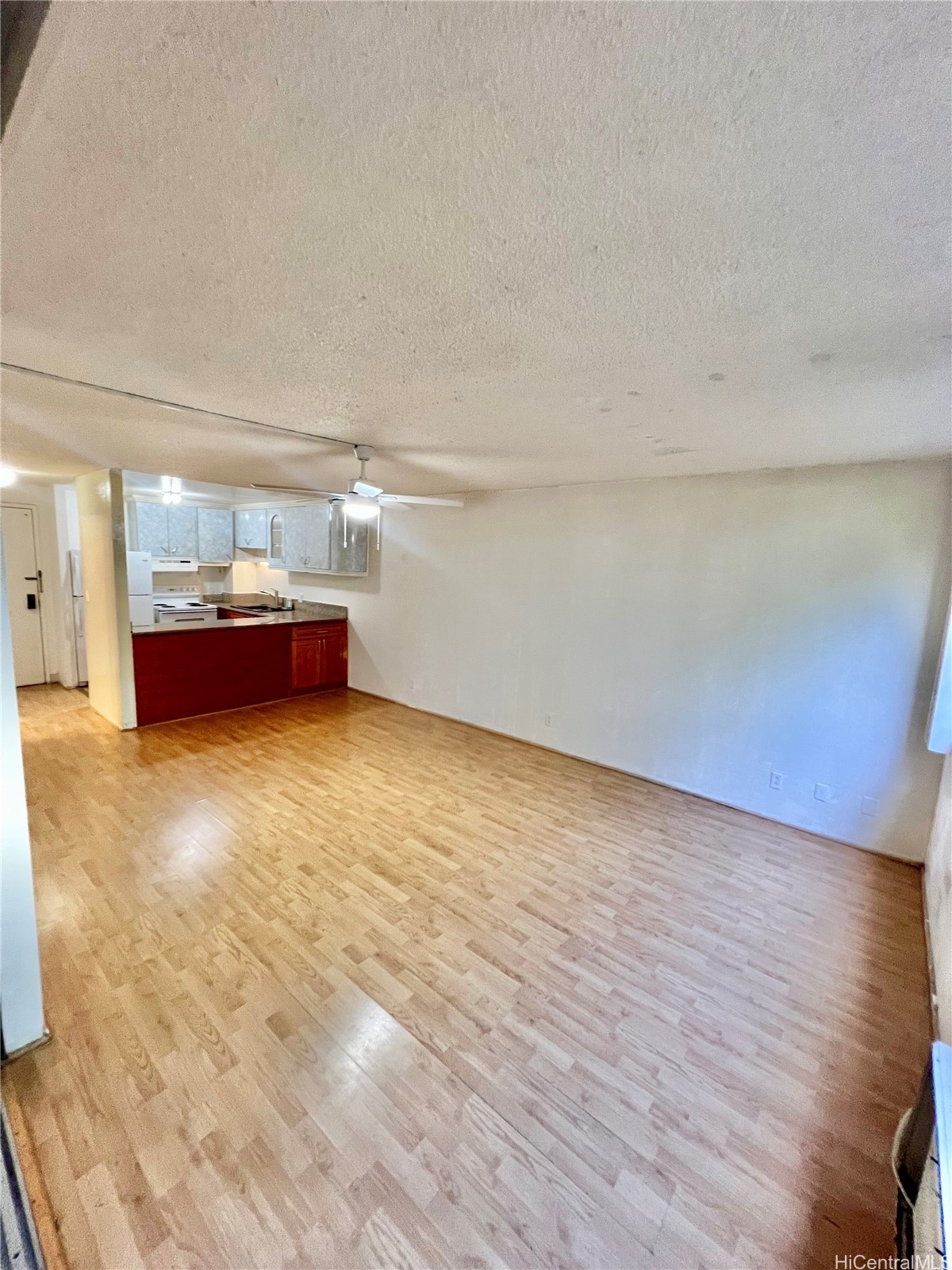 1255 Nuuanu Avenue 407