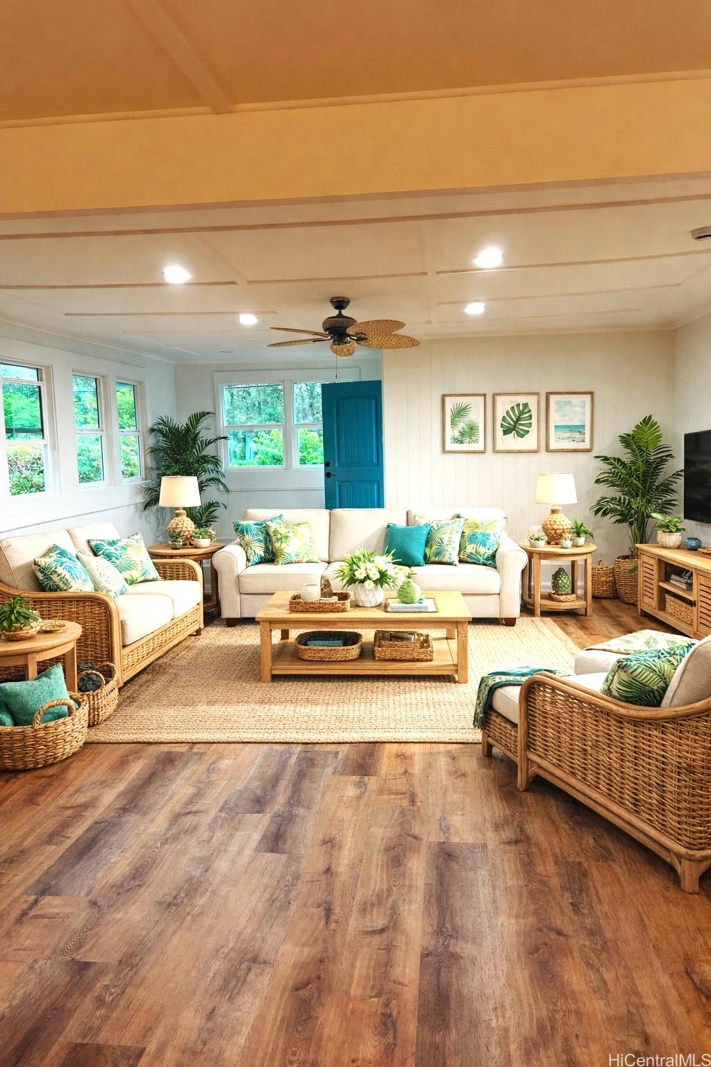 1360 Kaumana Drive