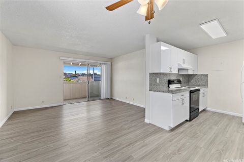 Photo of 94-1123 Mopua Loop #G8, Waipahu, HI 96797 (MLS # 202604661)