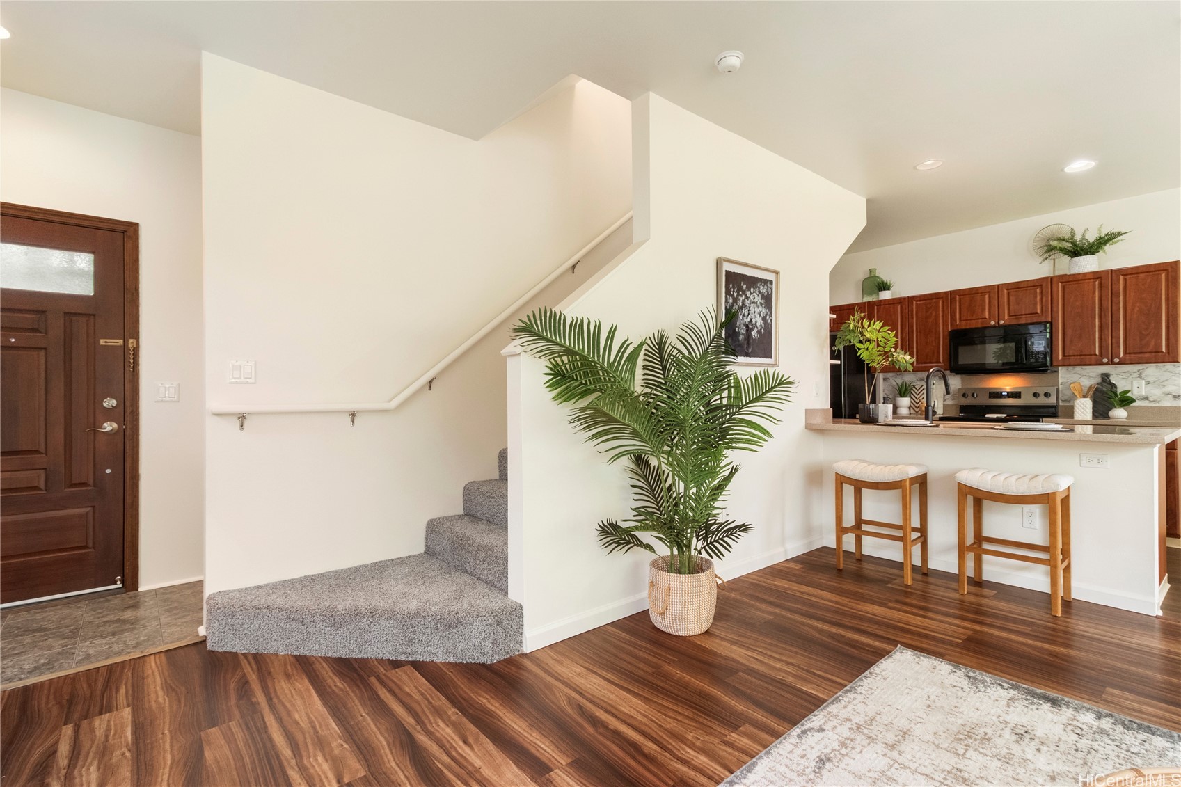 91-6221 Kapolei Parkway 516