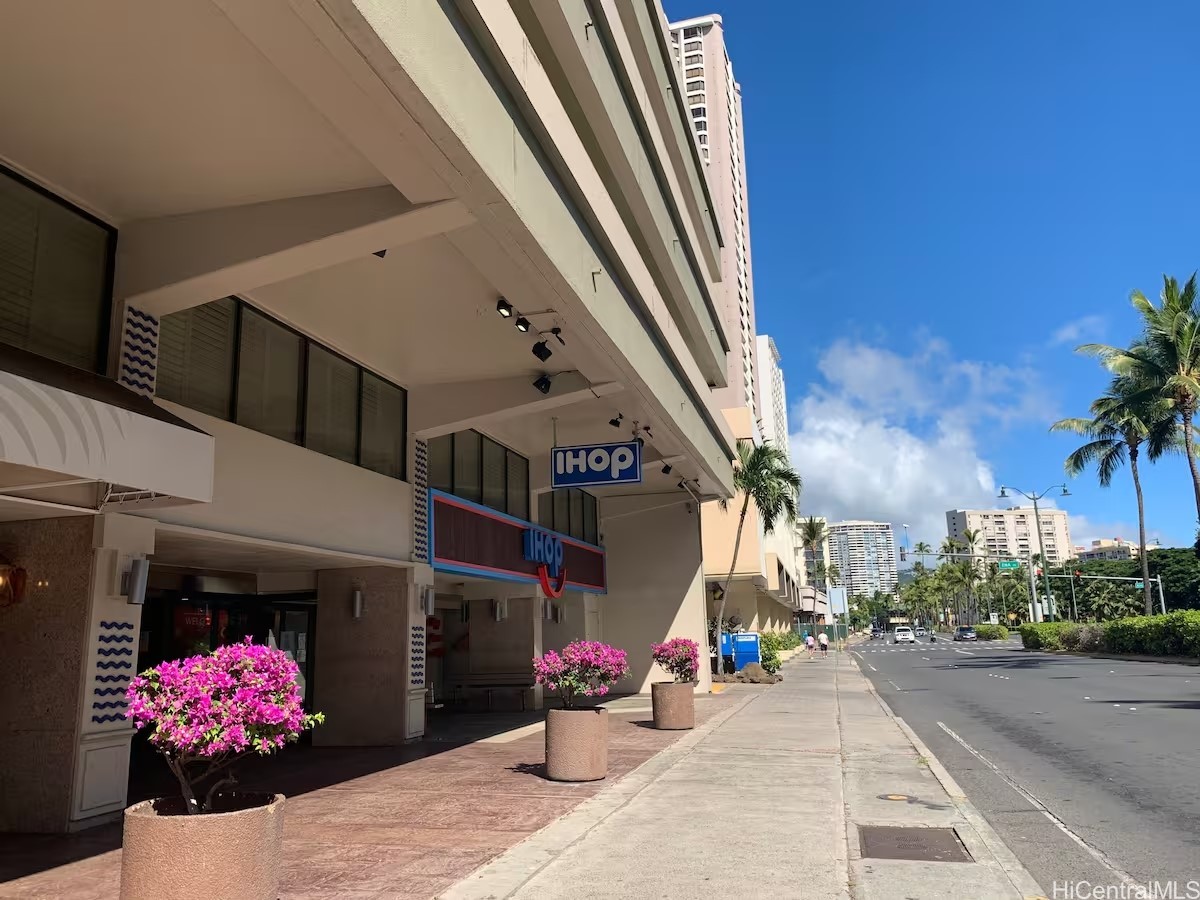 Palms At Waikiki Condominium