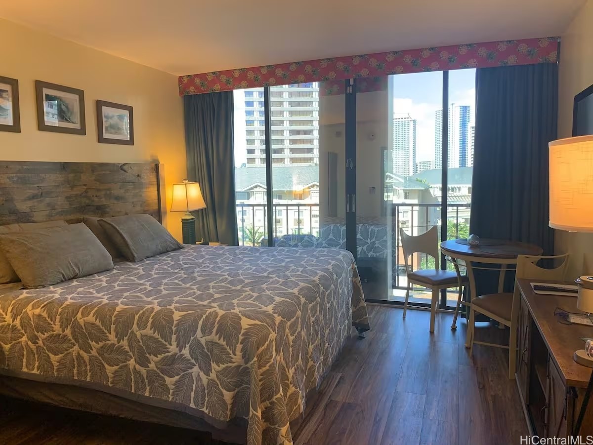 1850 Ala Moana Boulevard 223
