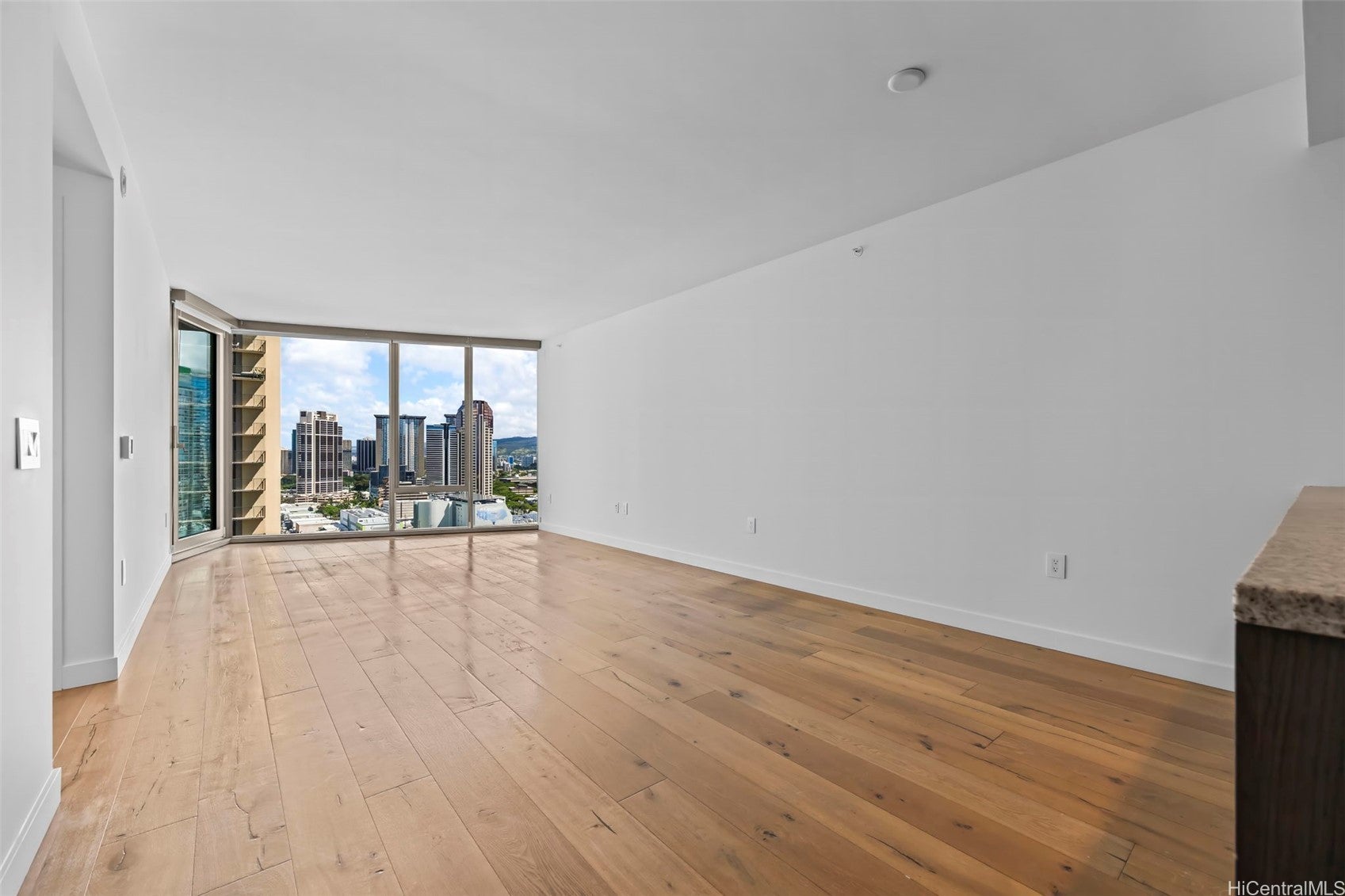 1001 Queen Street 2109