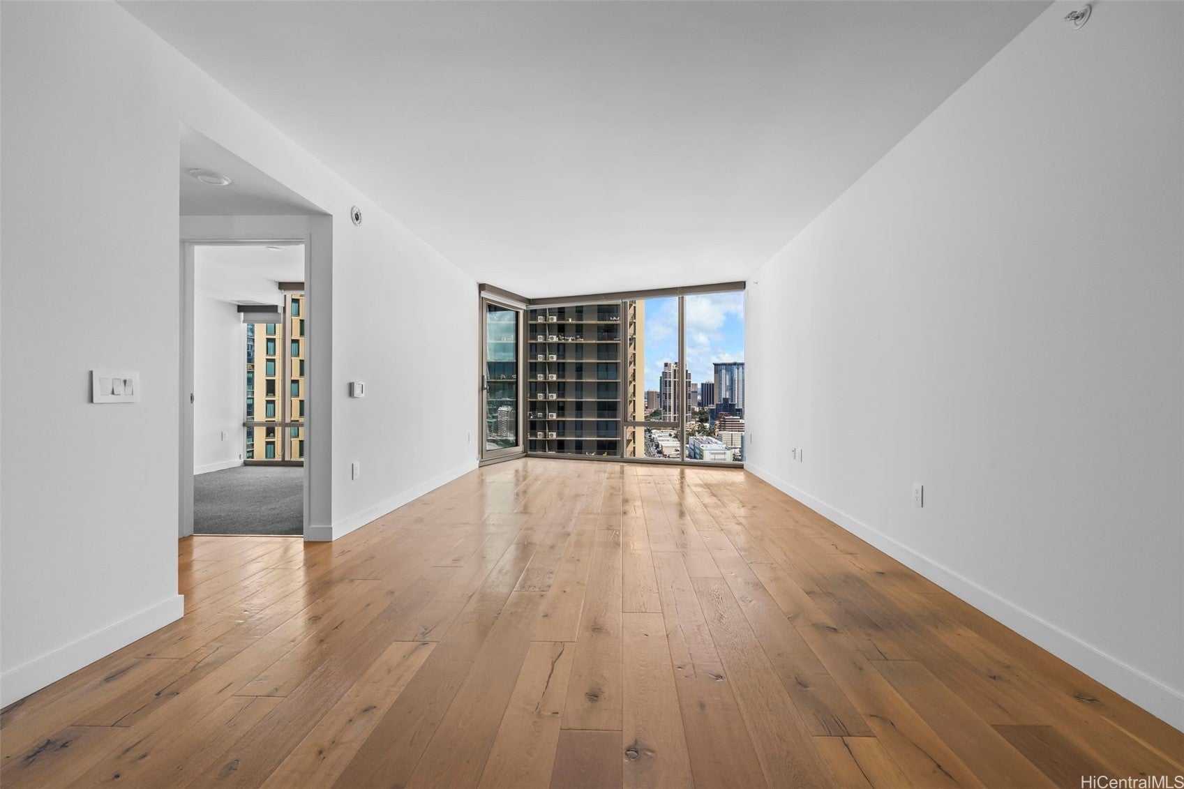 1001 Queen Street 2109