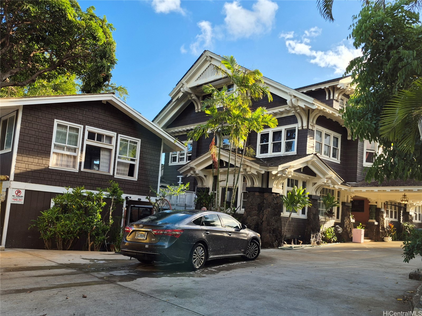 2001 Vancouver Drive
