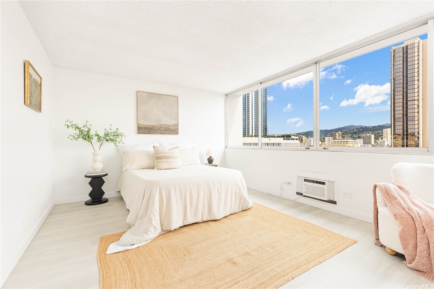 1560 Kanunu Street 1401