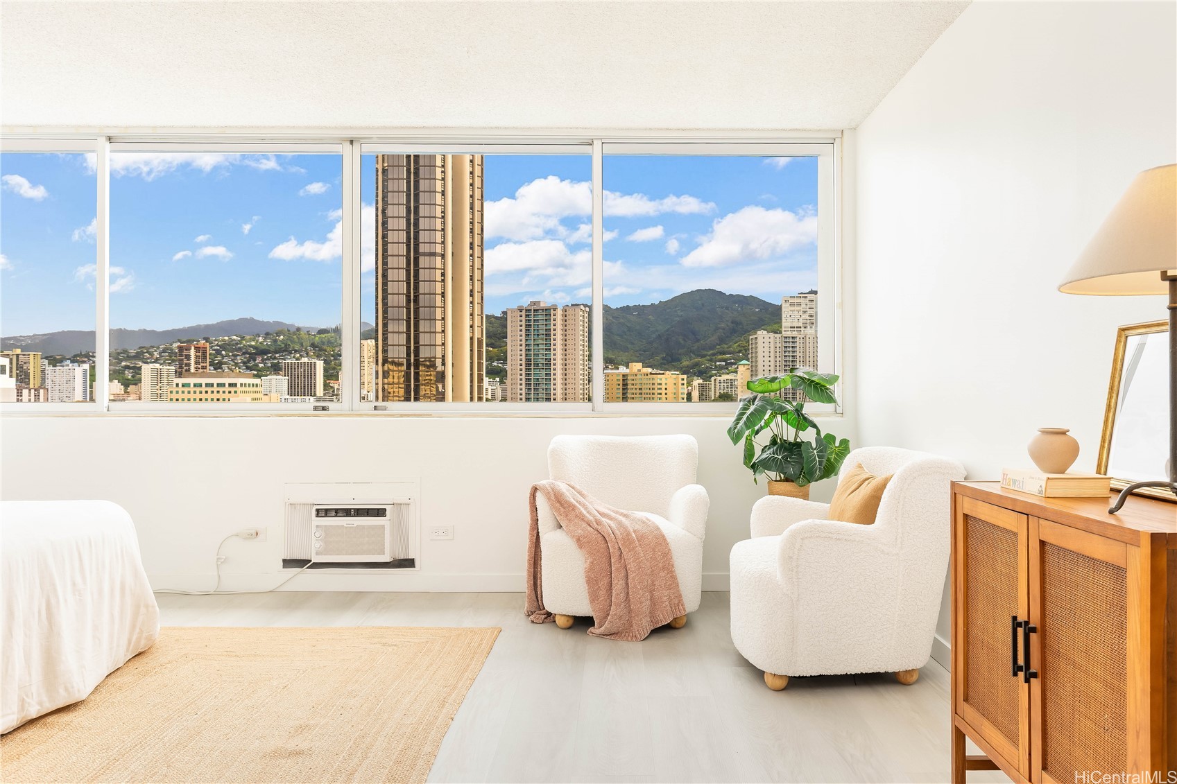 1560 Kanunu Street 1401