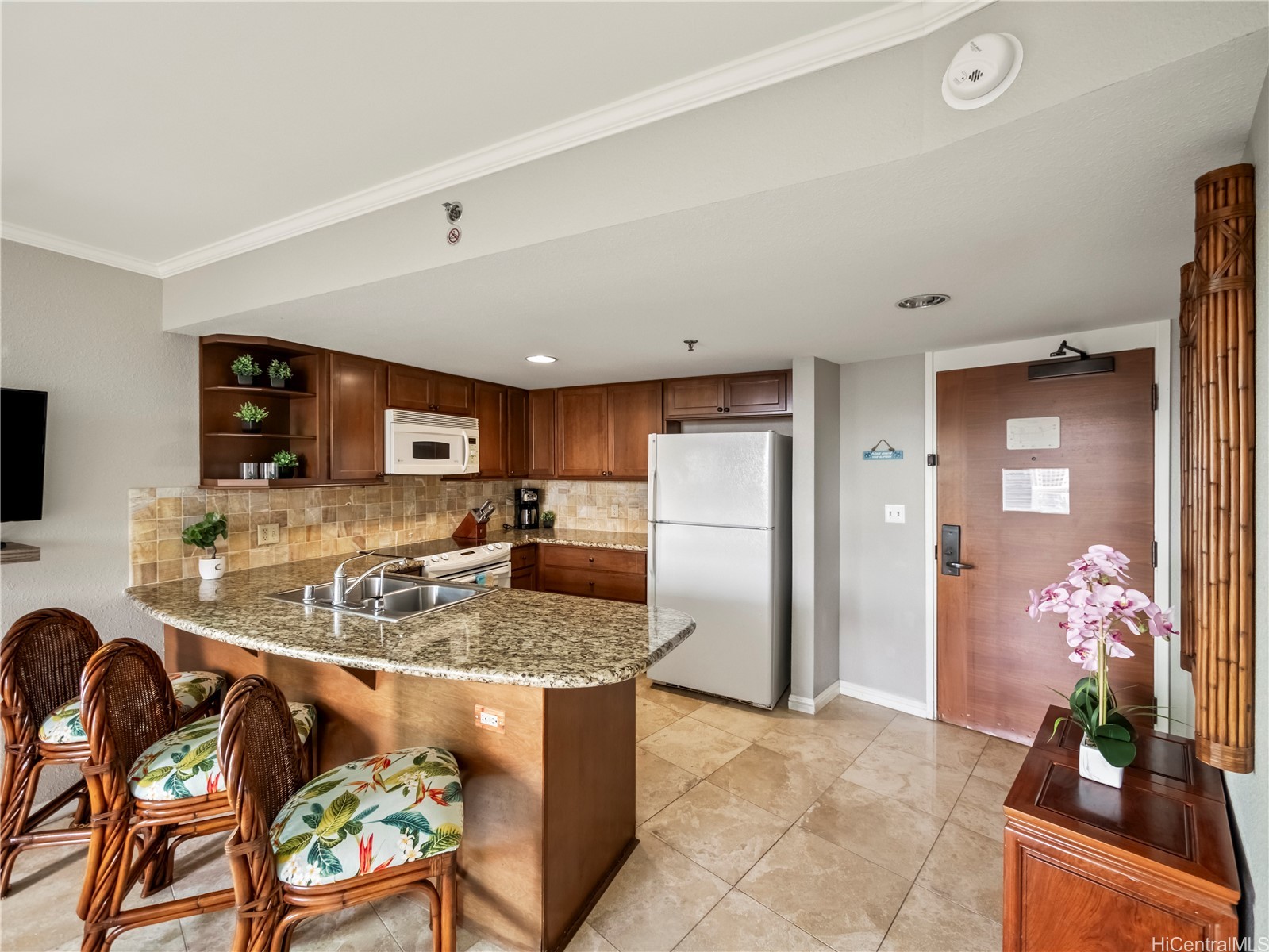 2045 Kalakaua Avenue 1007