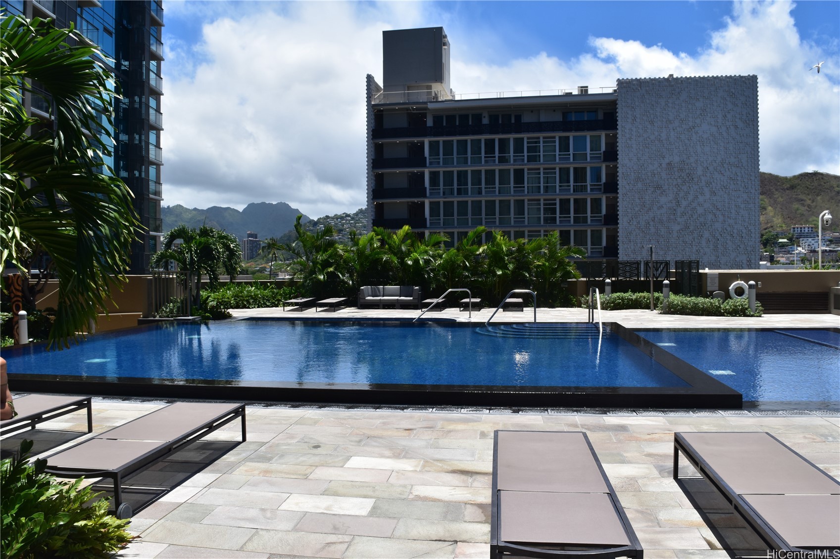 Capitol Place Condominium
