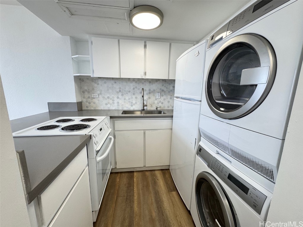 Iolani Court Plaza Residential Lease