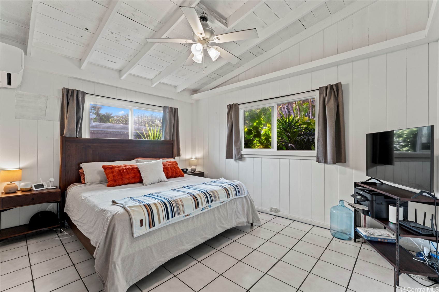 68-687 Farrington Highway