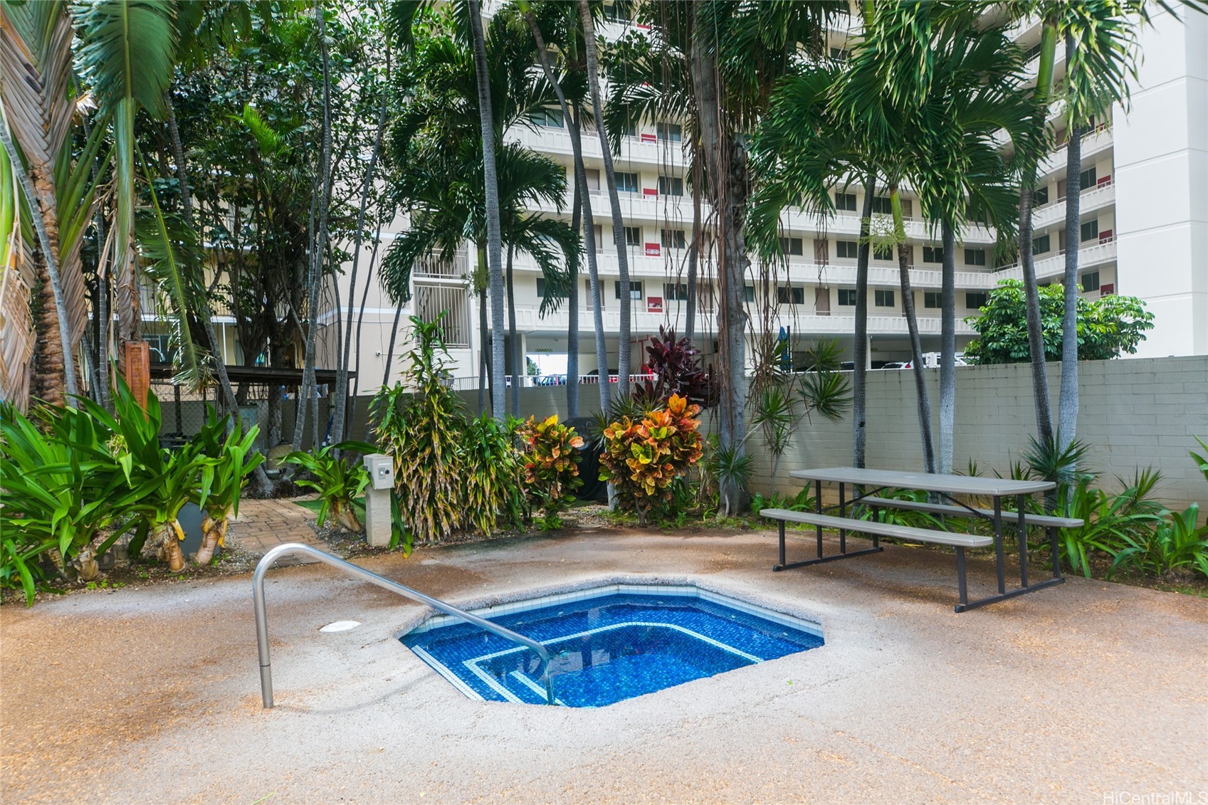 Waikiki Marina Condominium Condominium