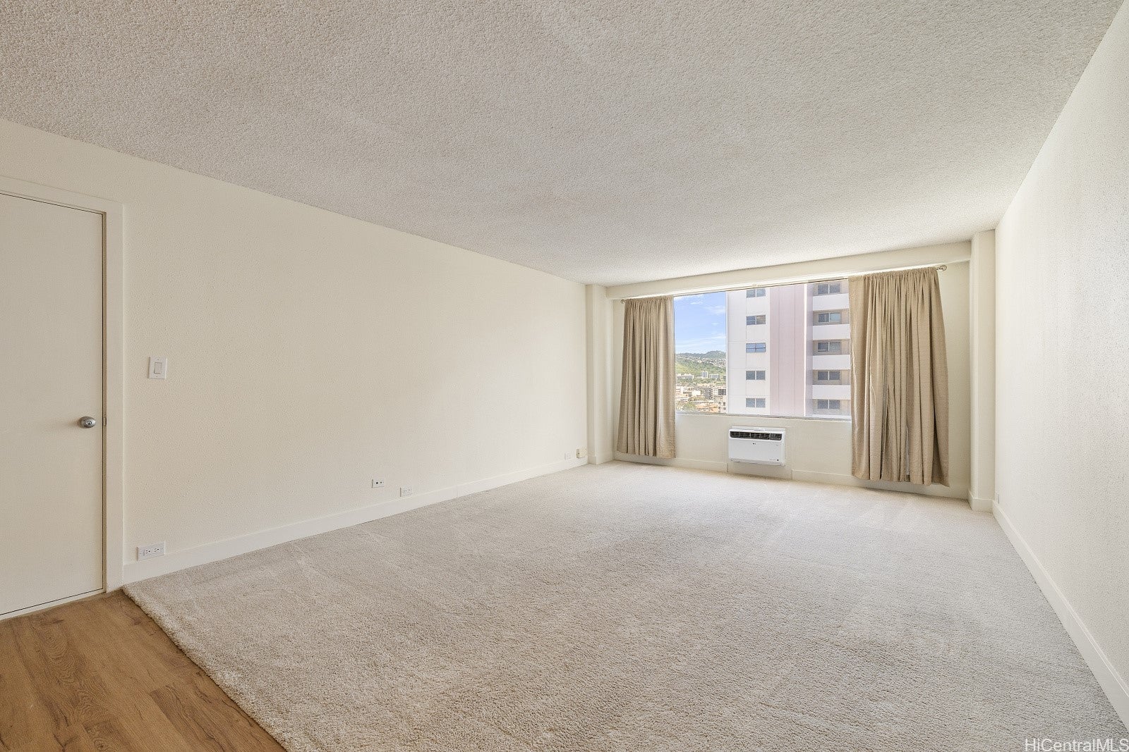 747 Amana Street 1210