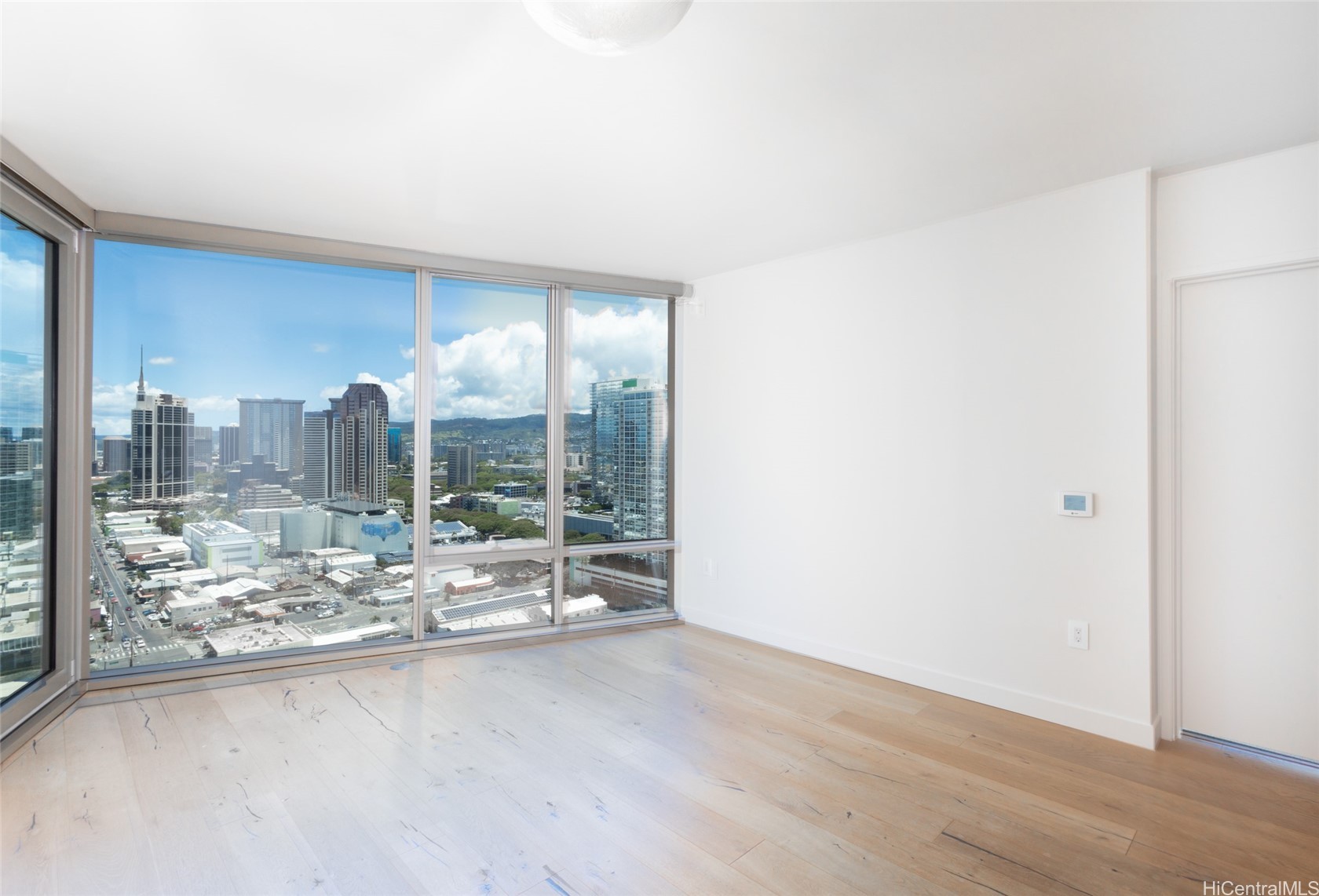 1001 Queen Street 2415