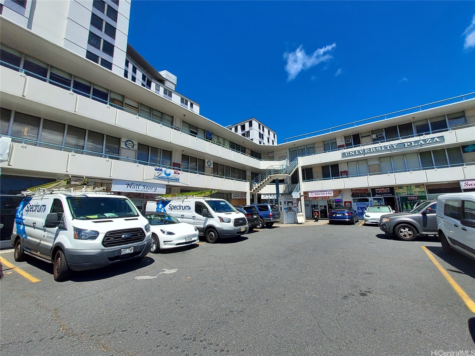 University Plaza Residential Lease