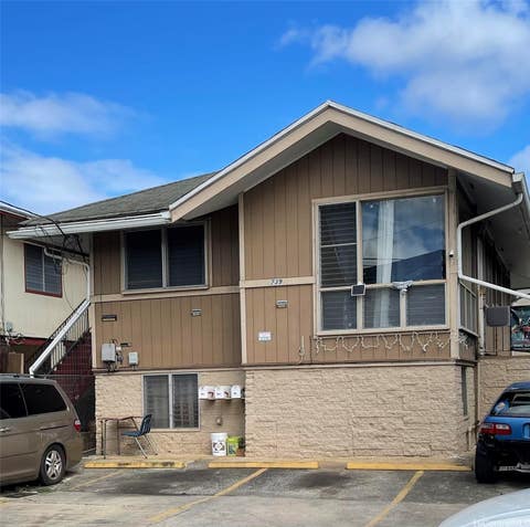 Photo of 739 Gulick Avenue #B, Honolulu, HI 96819 (MLS # 202615926)