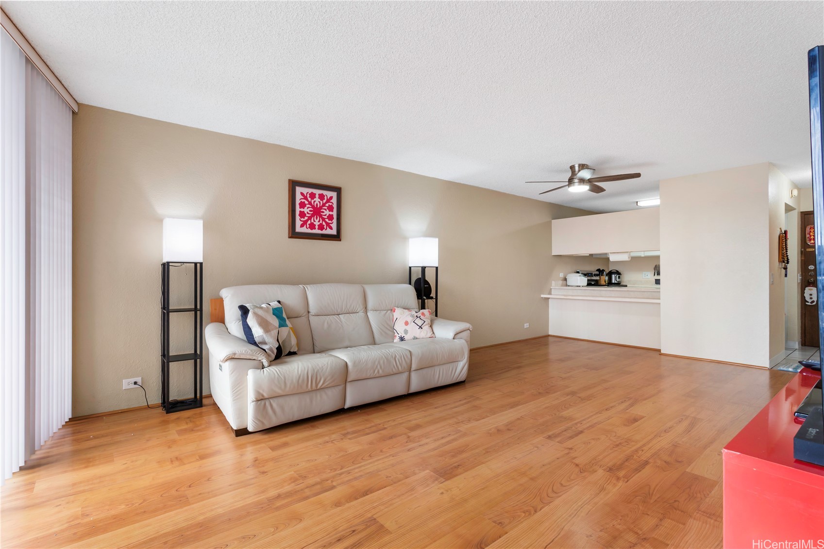 98-351 Koauka Loop C402