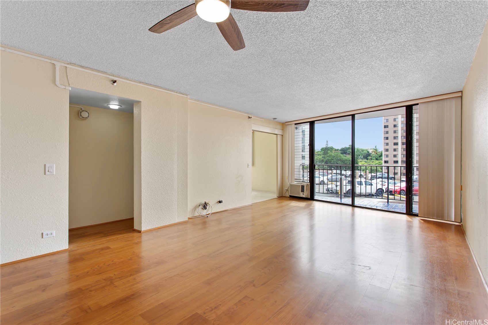 98-351 Koauka Loop C402