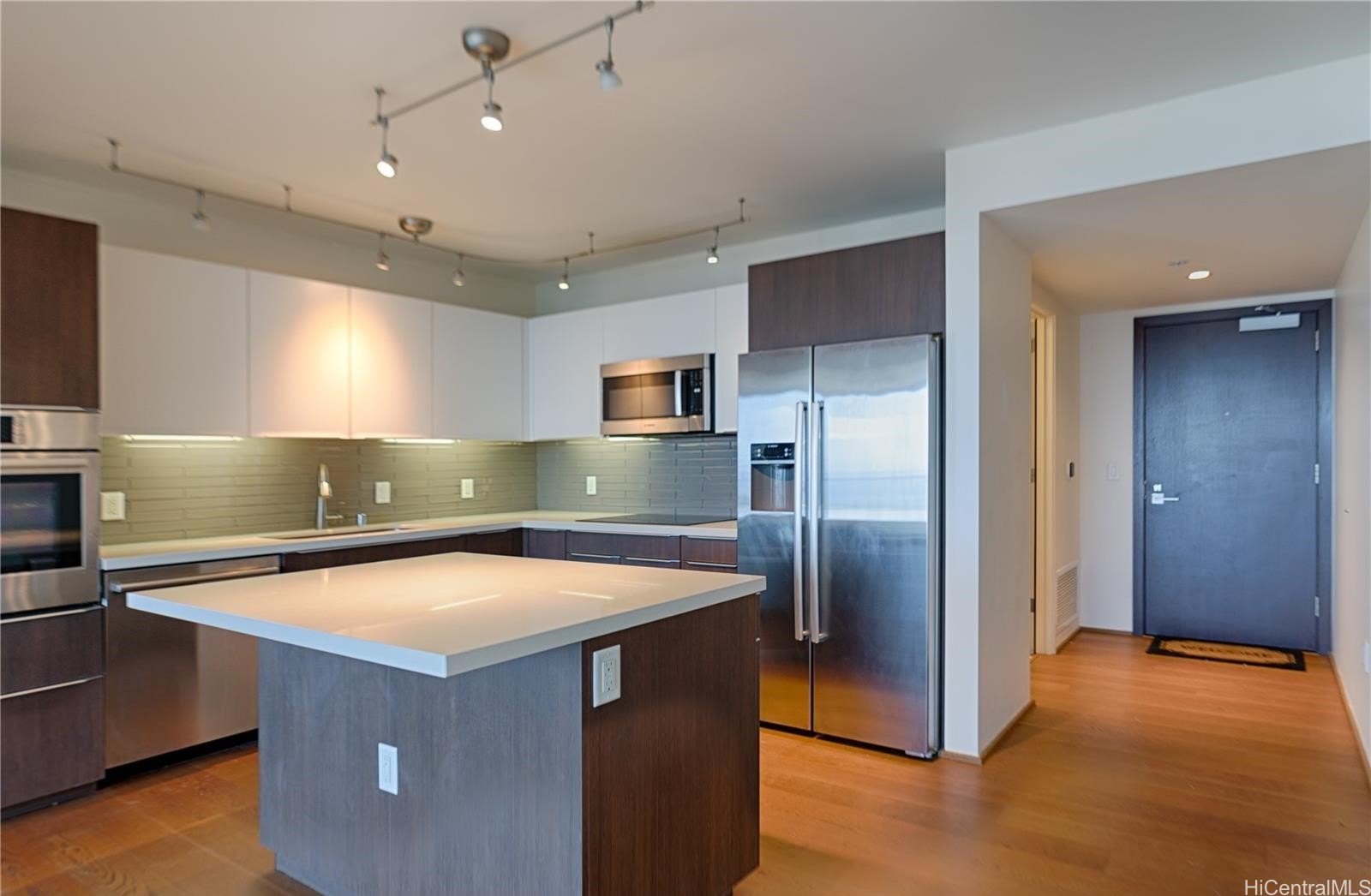 888 Kapiolani Boulevard 3006