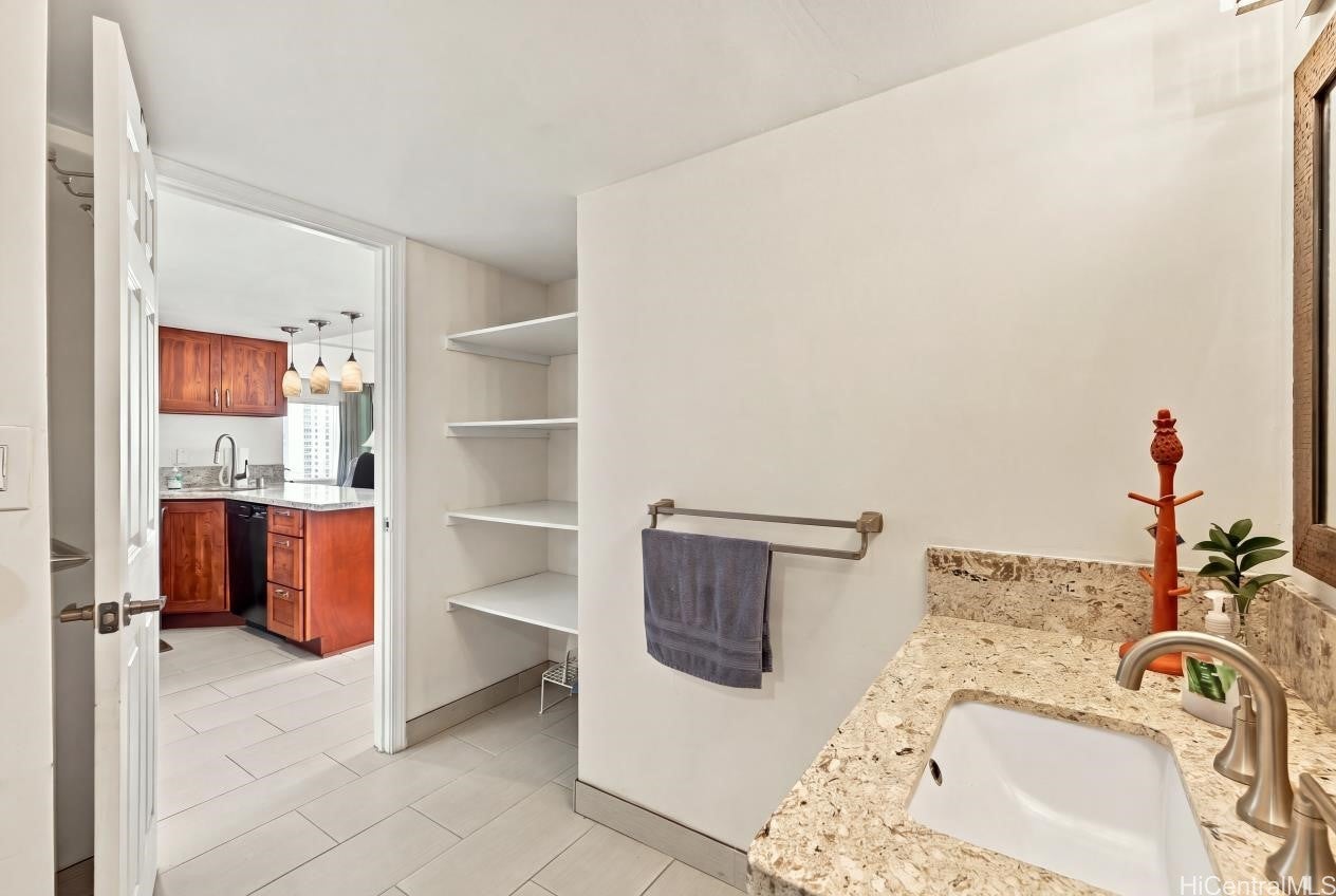 1777 Ala Moana Boulevard 1209