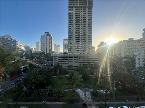 440 Seaside Avenue 708 Honolulu HI 96815