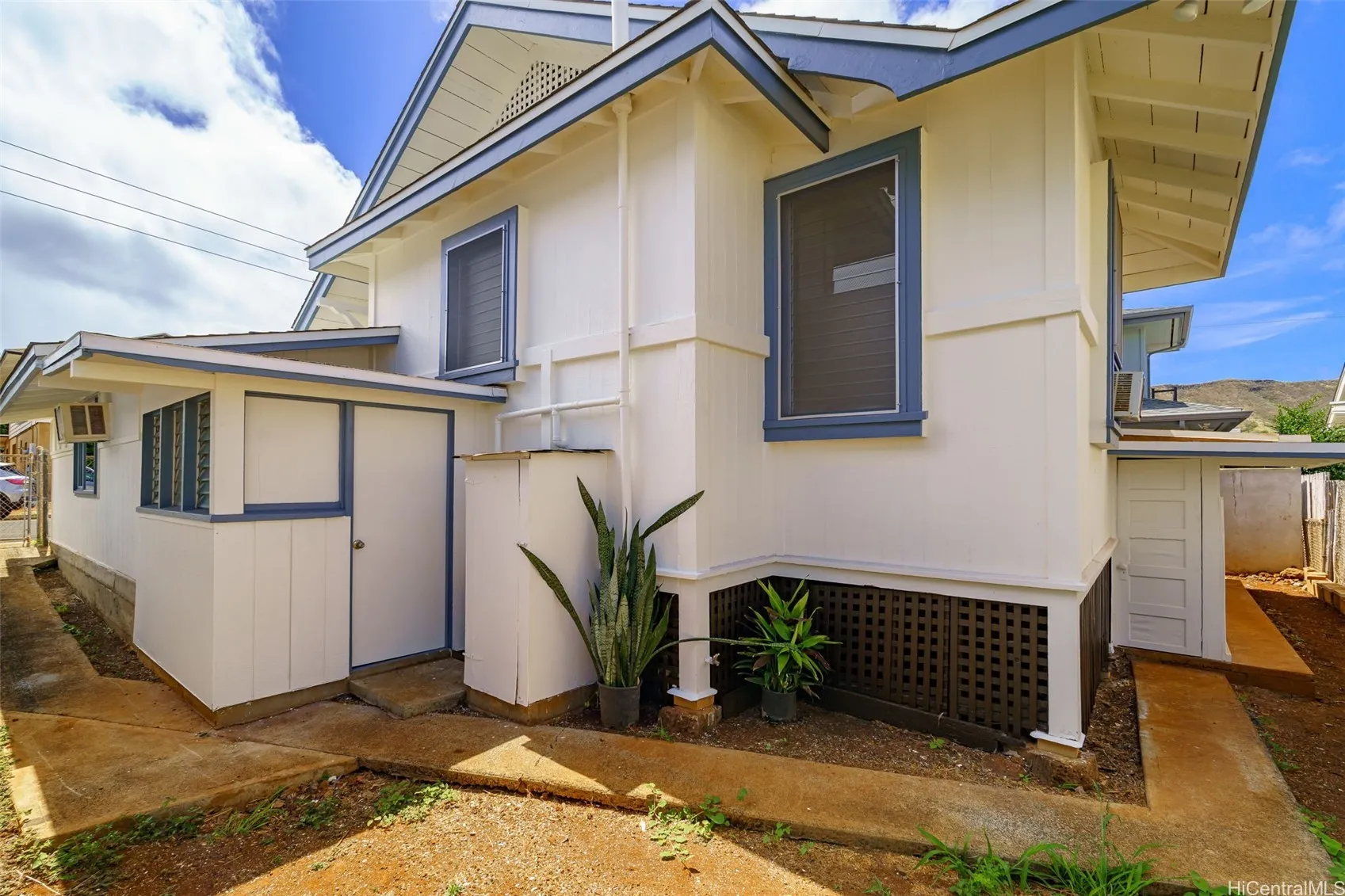 Honolulu, Hawaii 96815, United States, 3 Bedrooms Bedrooms, ,1 BathroomBathrooms,Residential,Active,153895