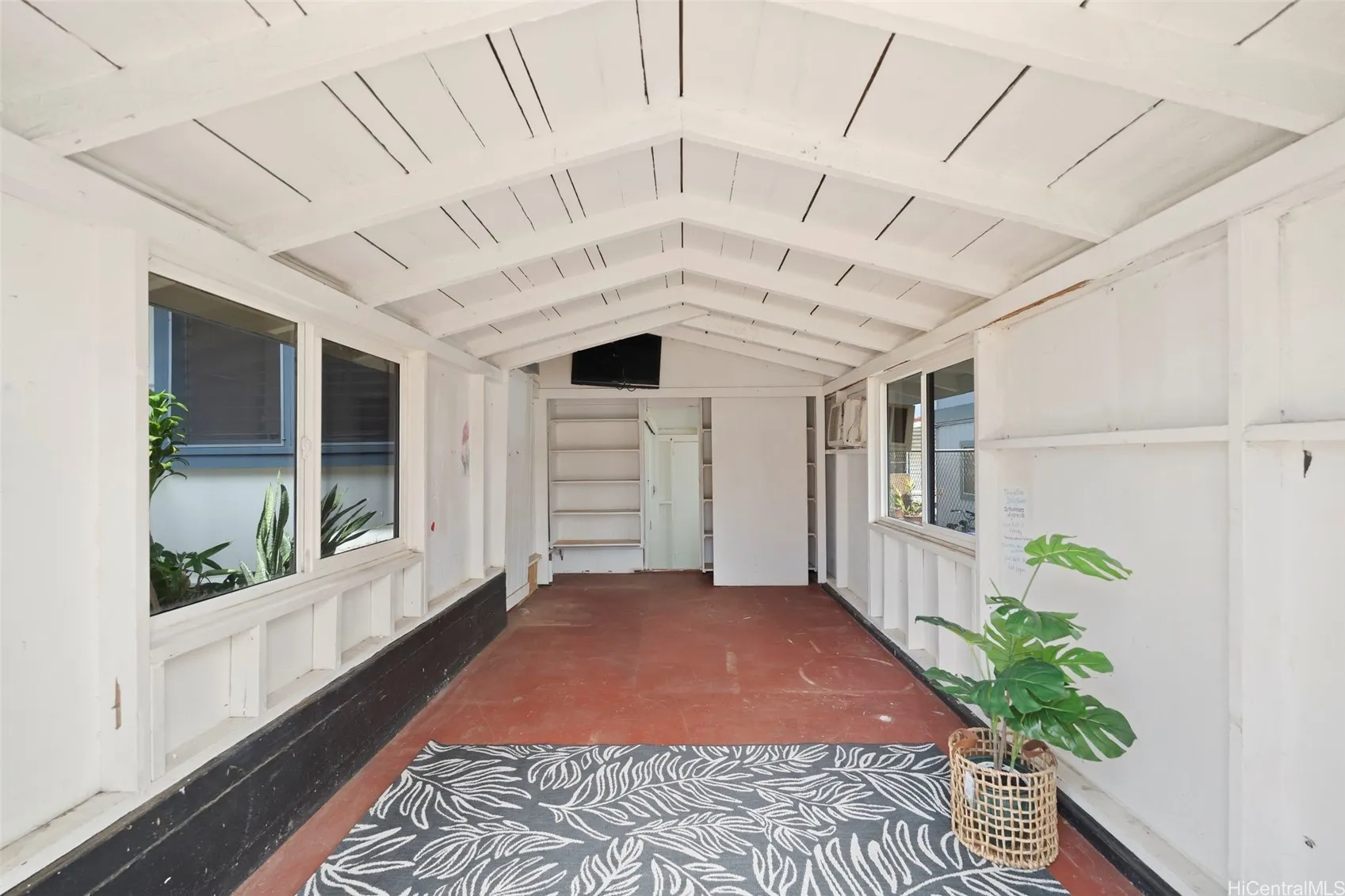 Honolulu, Hawaii 96815, United States, 3 Bedrooms Bedrooms, ,1 BathroomBathrooms,Residential,Active,153895