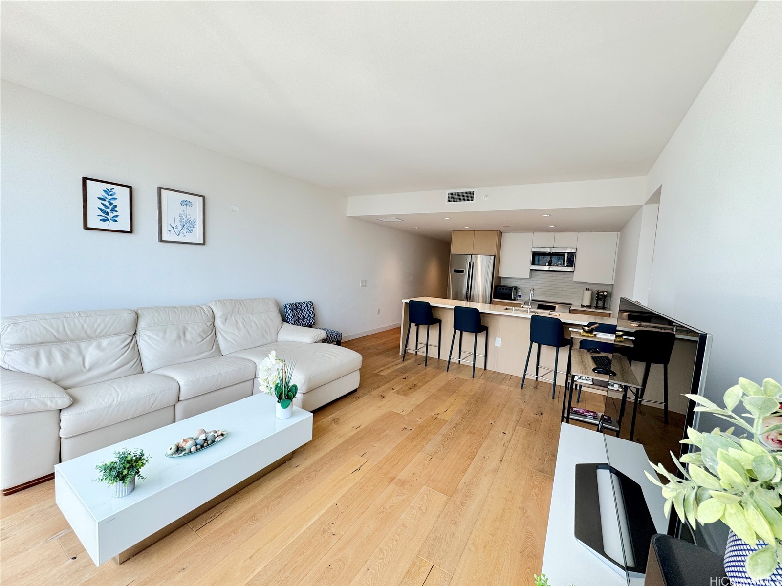 1001 Queen Street 3405