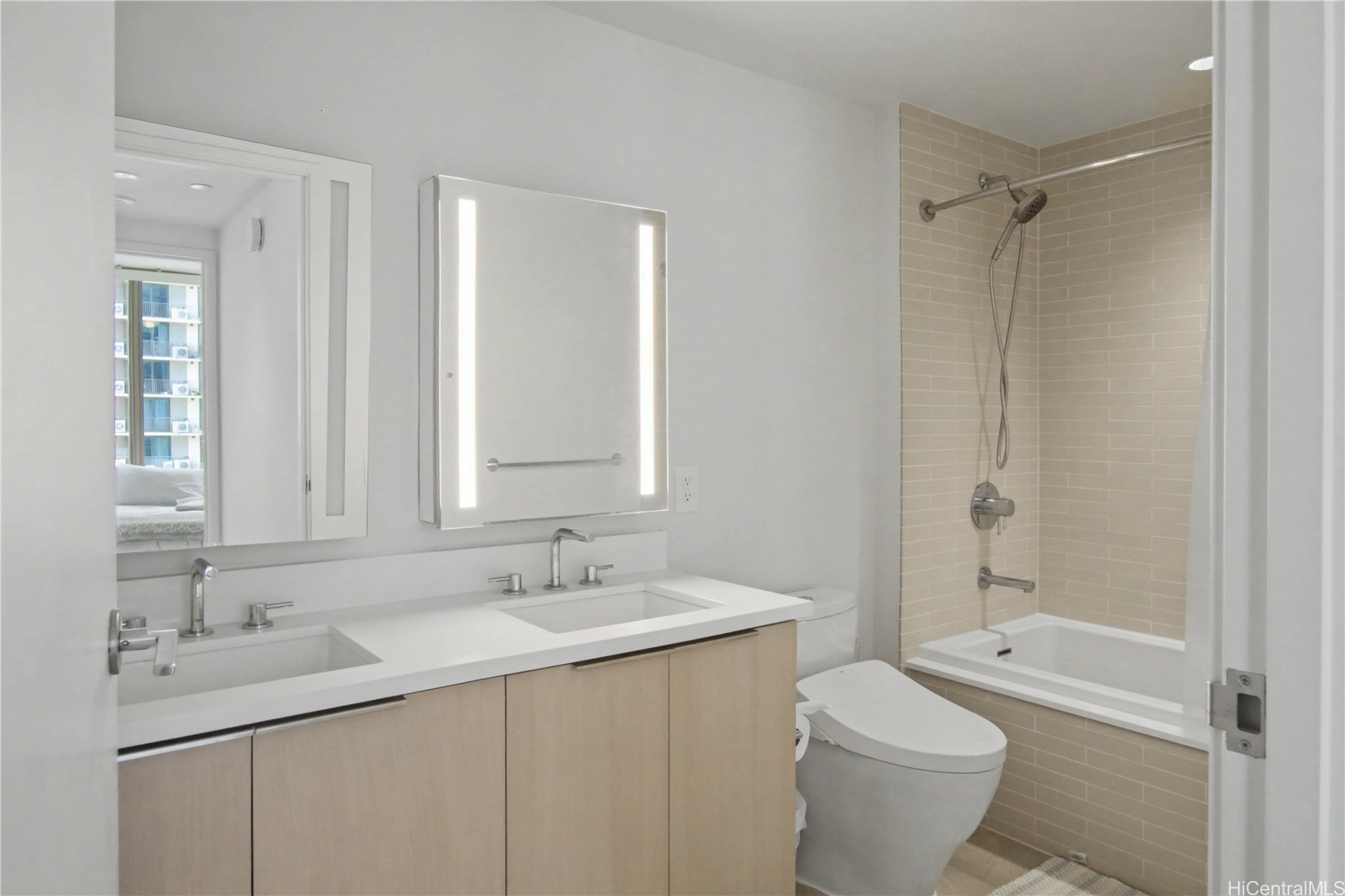 1001 Queen Street 3405