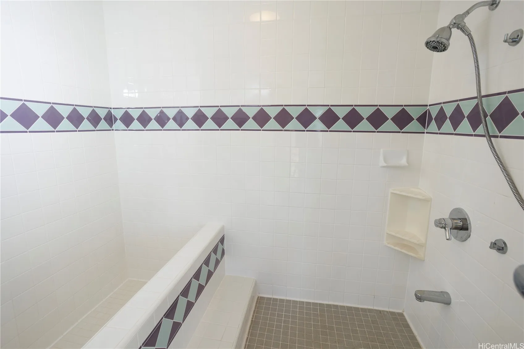 Honolulu, Hawaii 96825, United States, 5 Bedrooms Bedrooms, ,6 BathroomsBathrooms,Residential,Active,128997