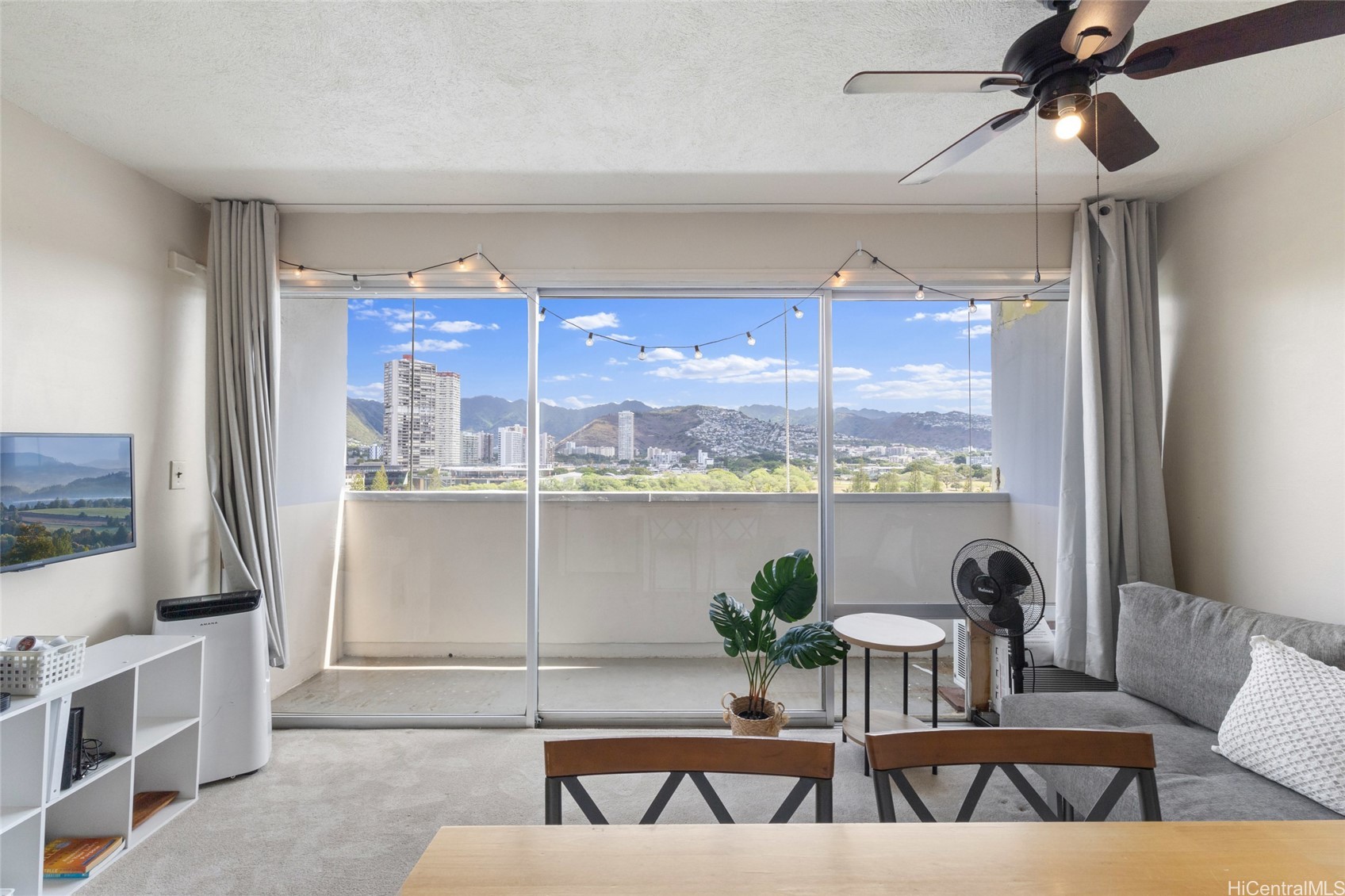 2281 Ala Wai Boulevard 902
