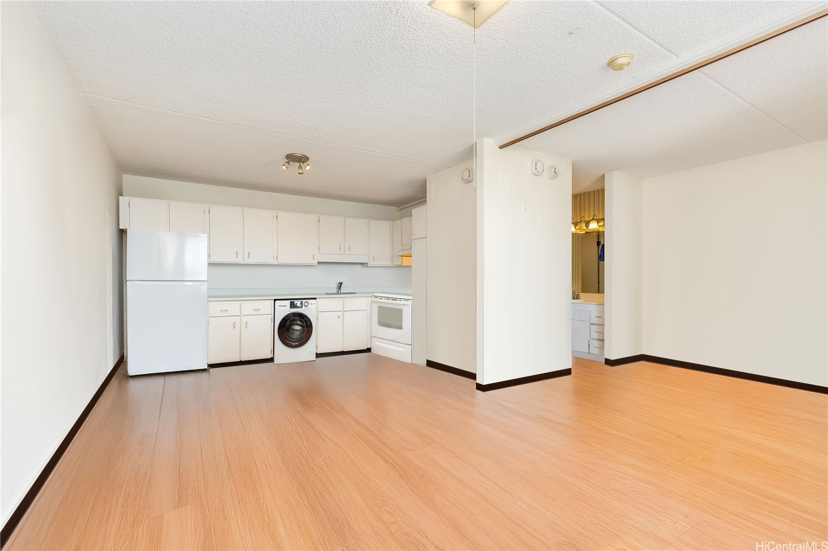 2240 Kuhio Avenue 2007