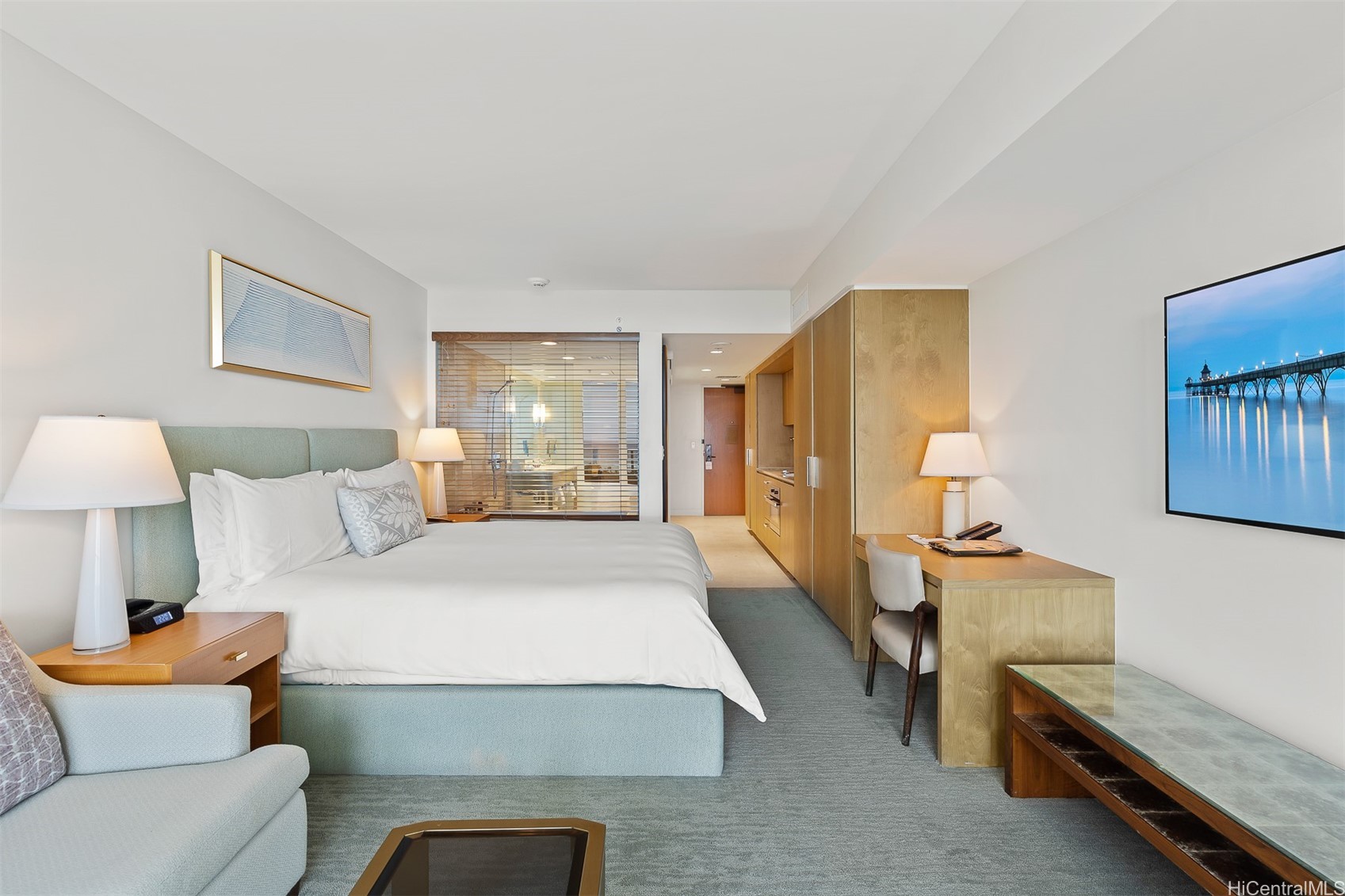 383 Kalaimoku Street E1803