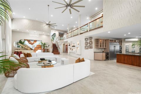 Photo of 18 Homelani Place, Honolulu, HI 96817 (MLS # 202519797)