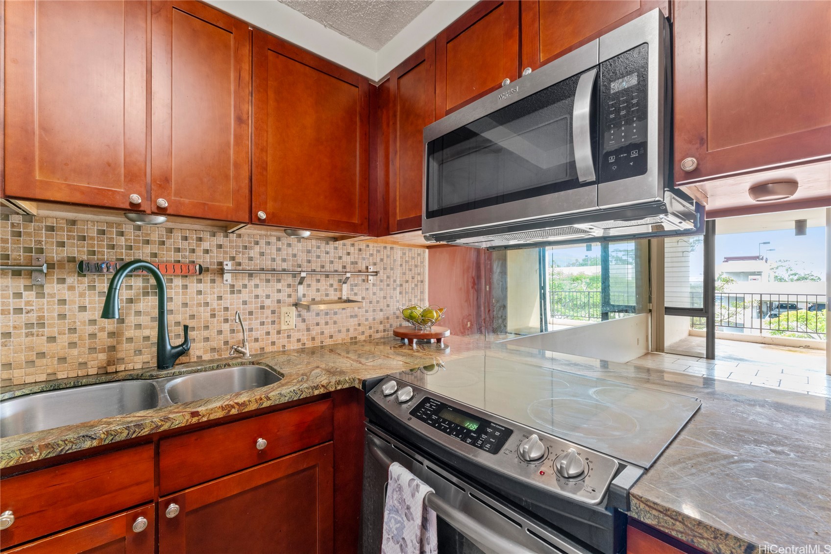 3138 Waialae Avenue 802